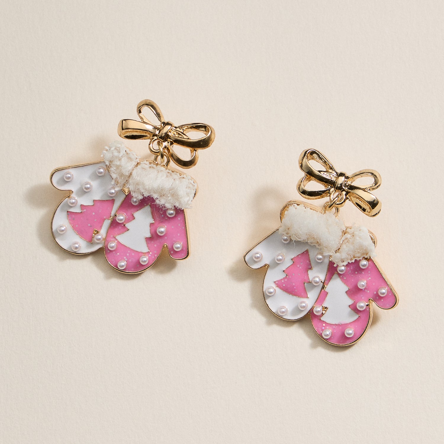 Christmas Gloves with Pearls Enamel Dangling Earrings | Charming Christmas Gloves with Pearls Enamel Drop Earrings - Frem