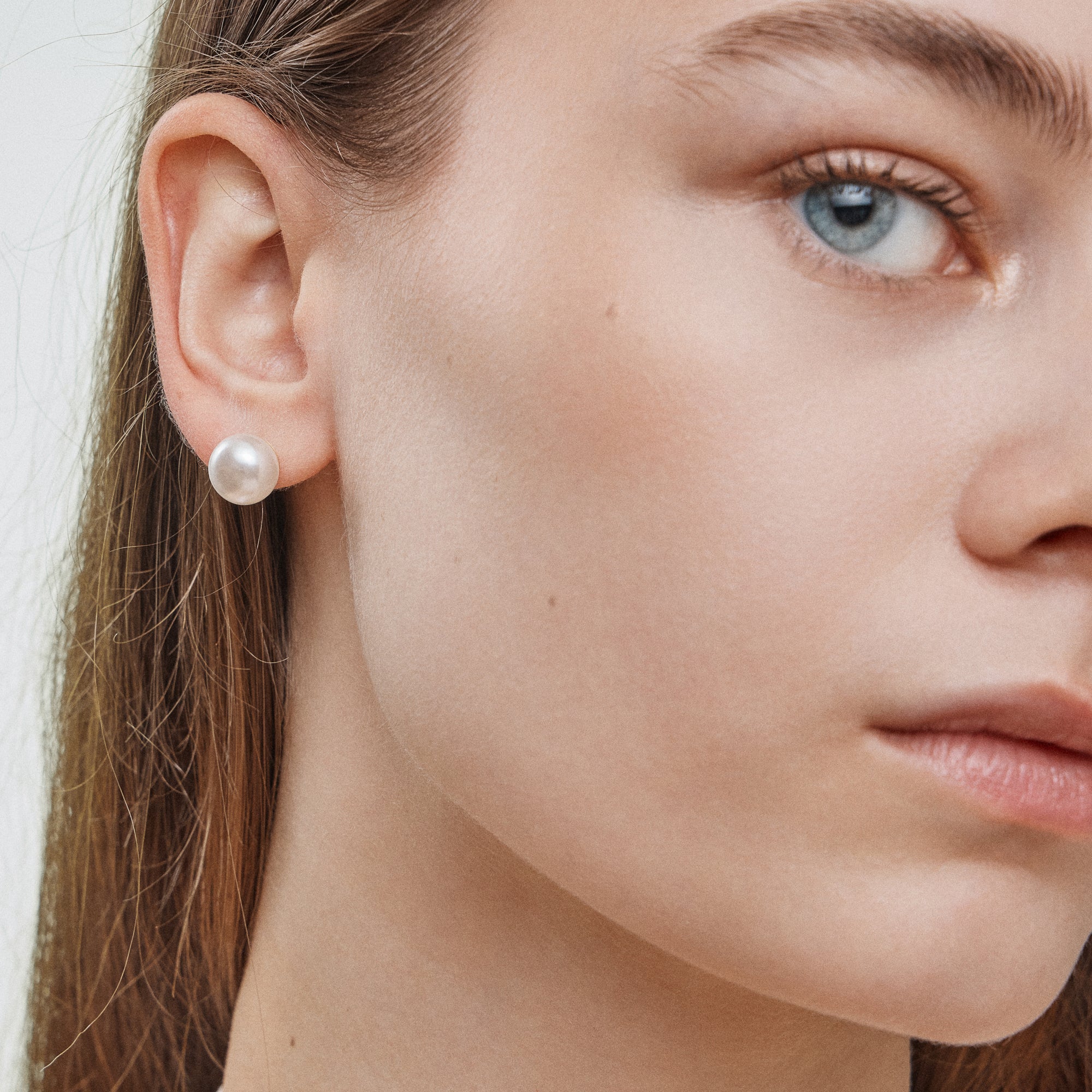 Timeless Extra Large Pearl Stud Earrings - Frem