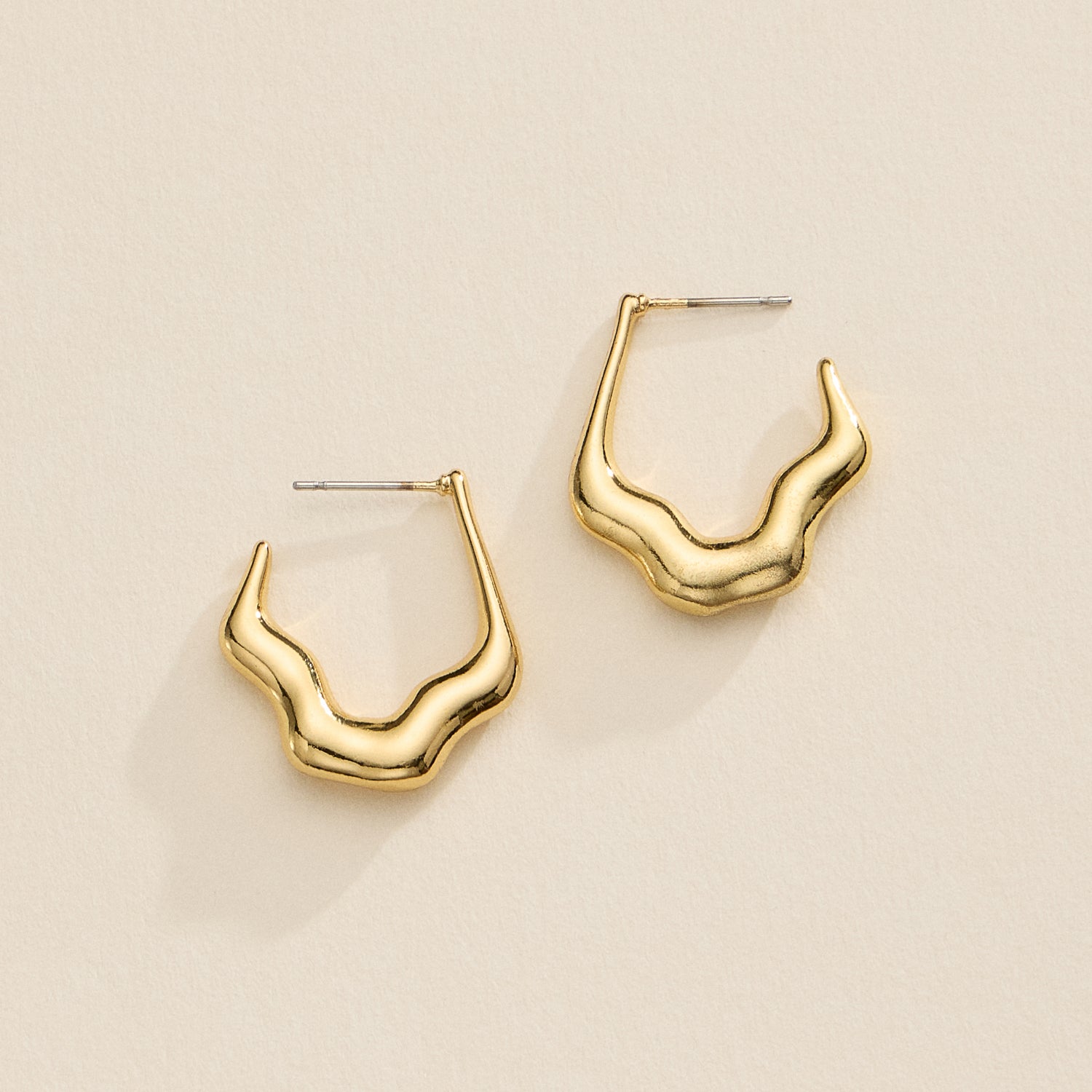 18K Gold-Dipped Organic Hoop Earrings – Sculptural Wavy Hoops in Gold & Silver