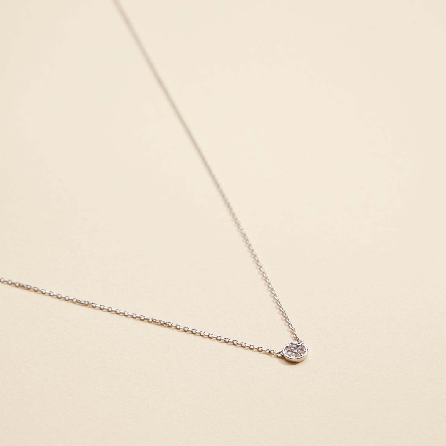 Small Circle Charm Gold Dip Short Necklace