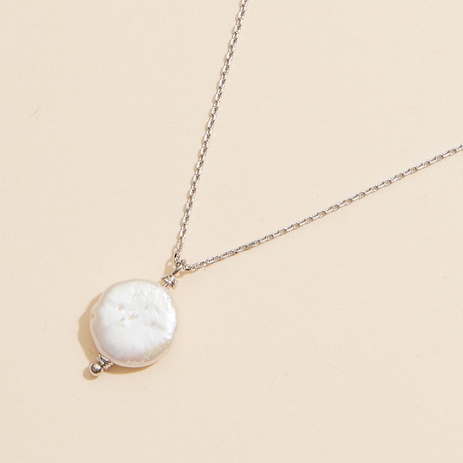 Refined Baroque Pearl Pendant Necklace