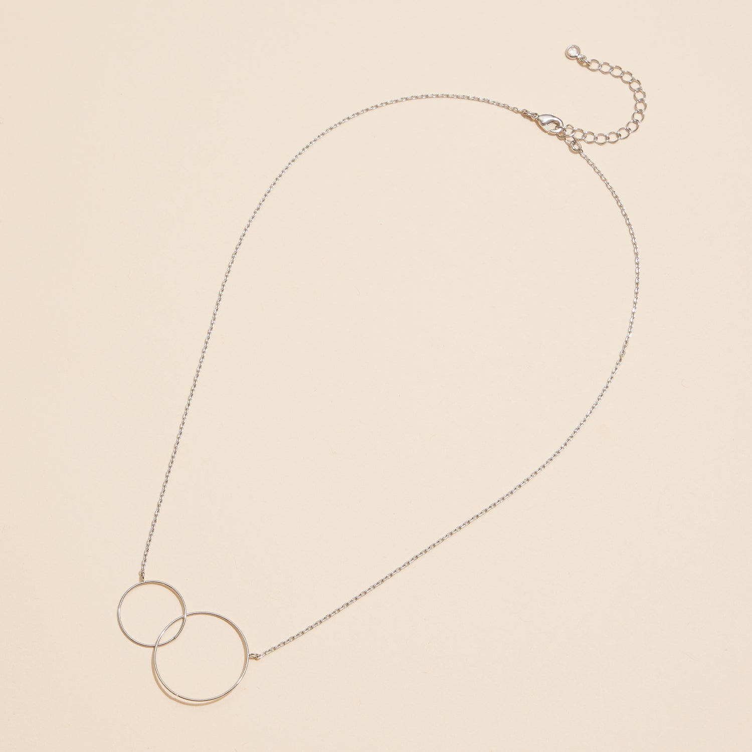 Sophisticated 16mm Double Circle Interlocking Necklace in 18K Gold Dipped Finish