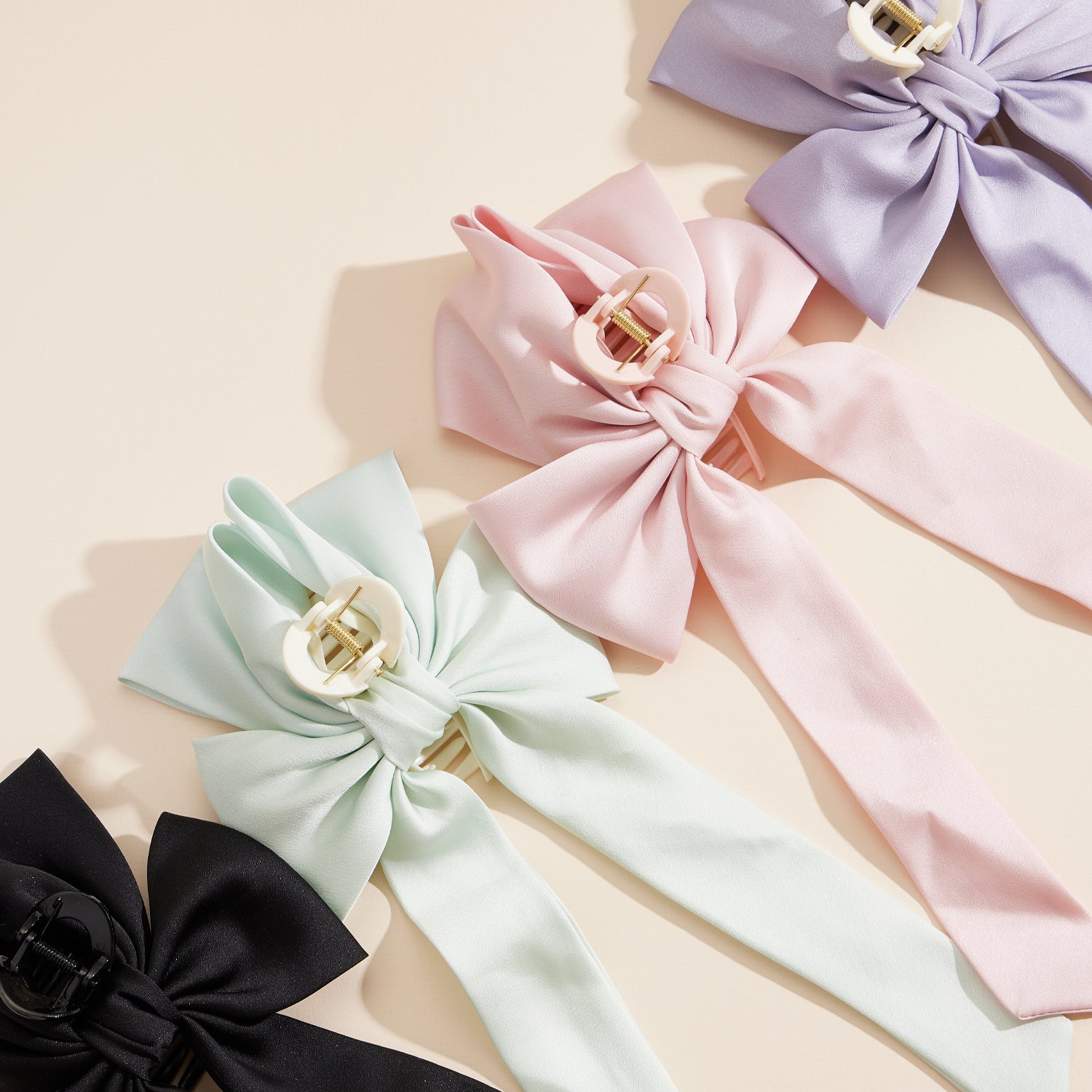 Chic Oversized Bow Claw Clips in Soft and Classic Tones - Frem
