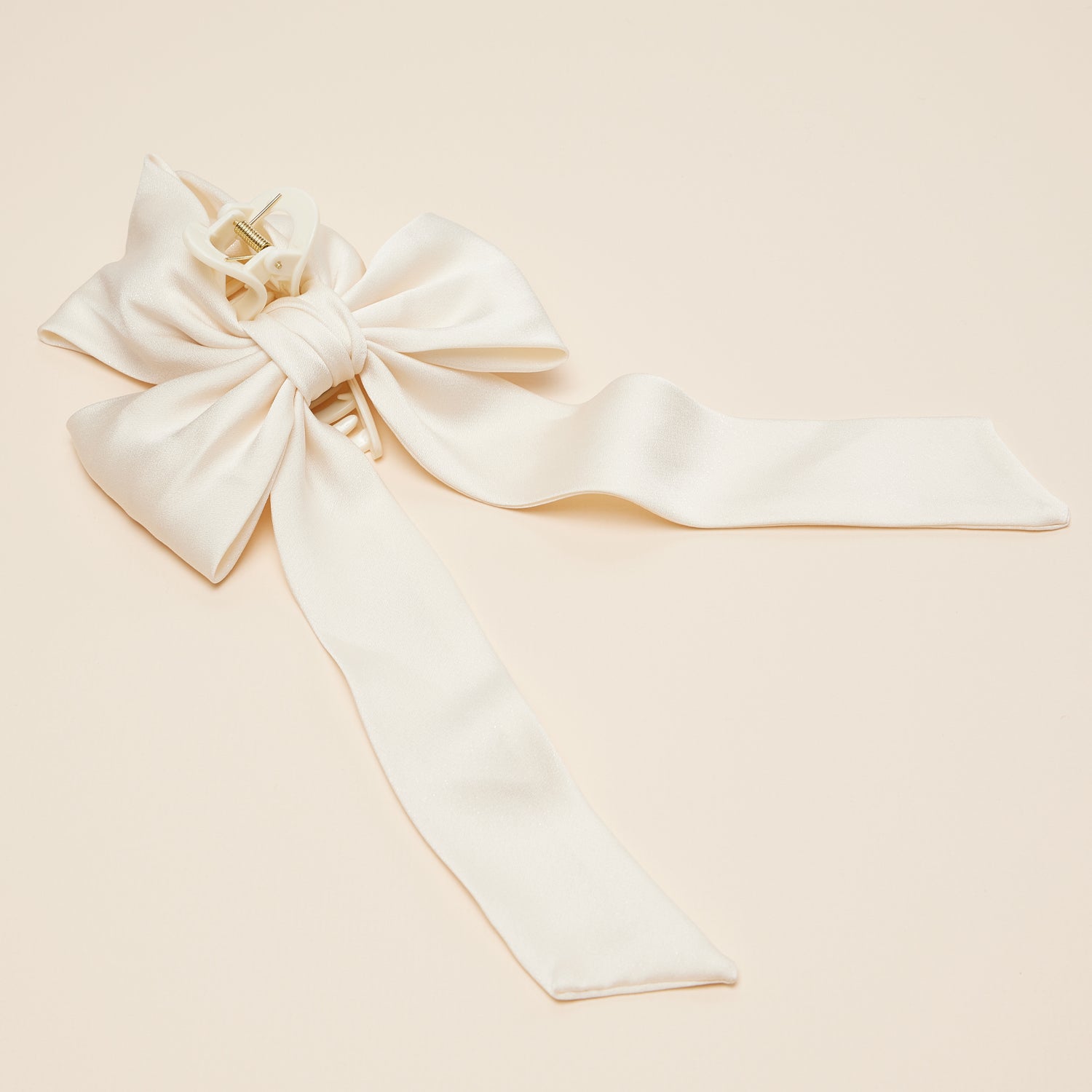 Chic Oversized Bow Claw Clips in Soft and Classic Tones - Frem