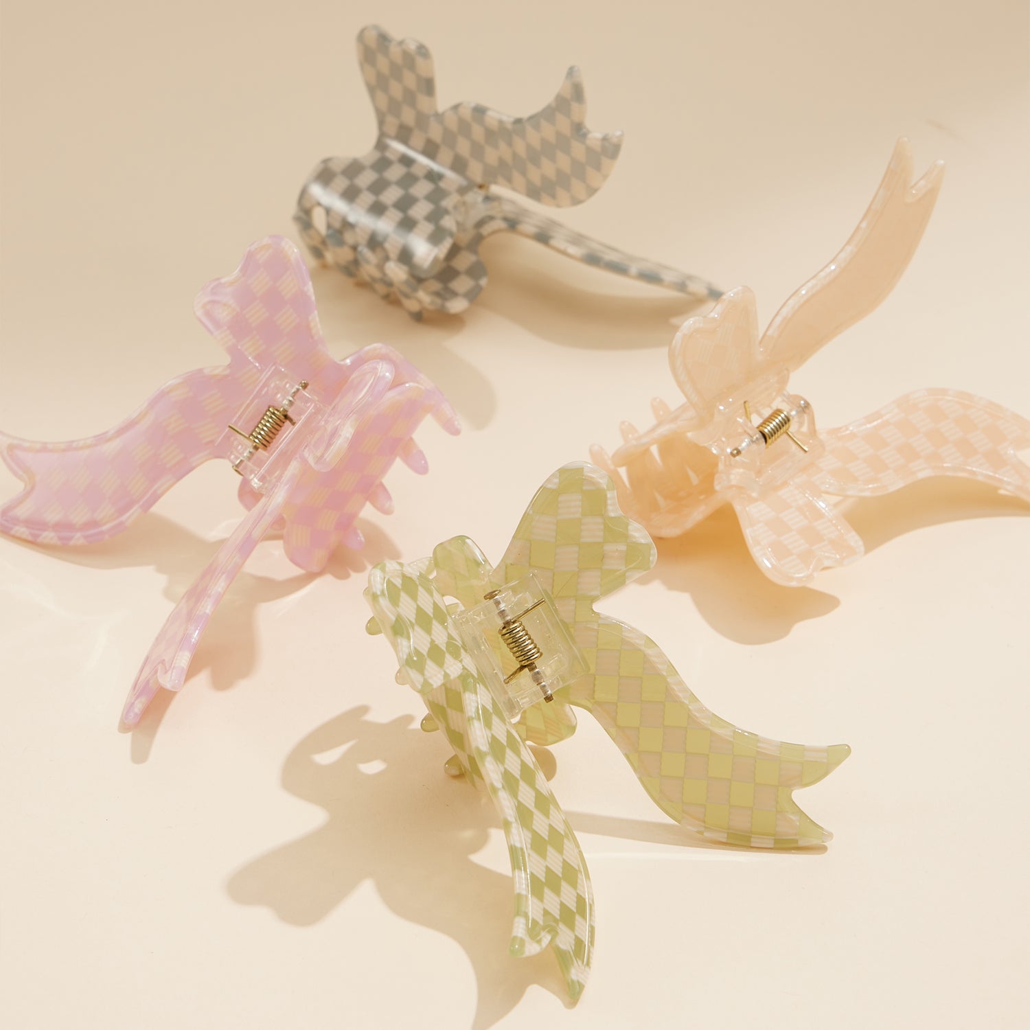 Checkered Acetate Bow Claw Clip