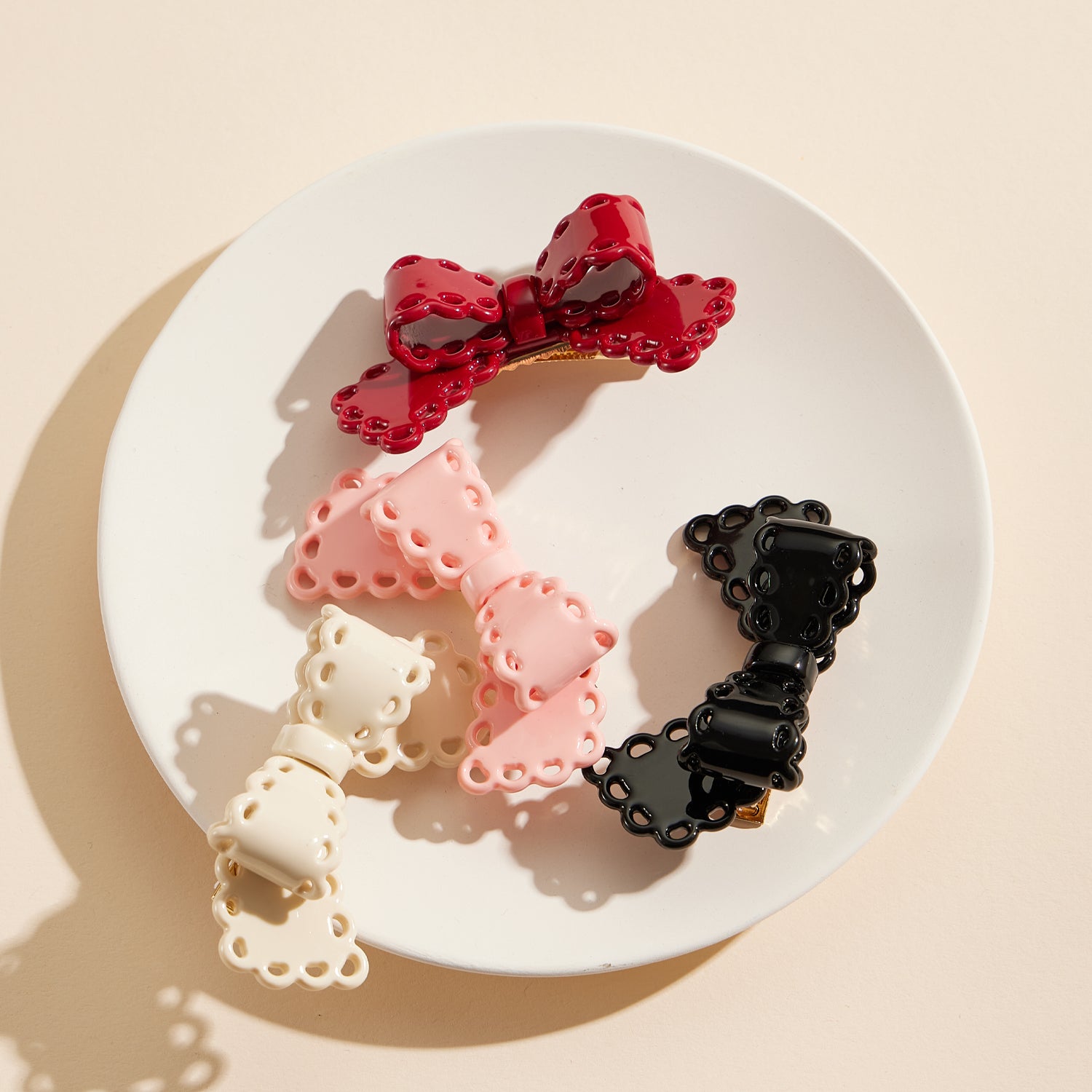 Scalloped Acrylic Bow Hair Clip