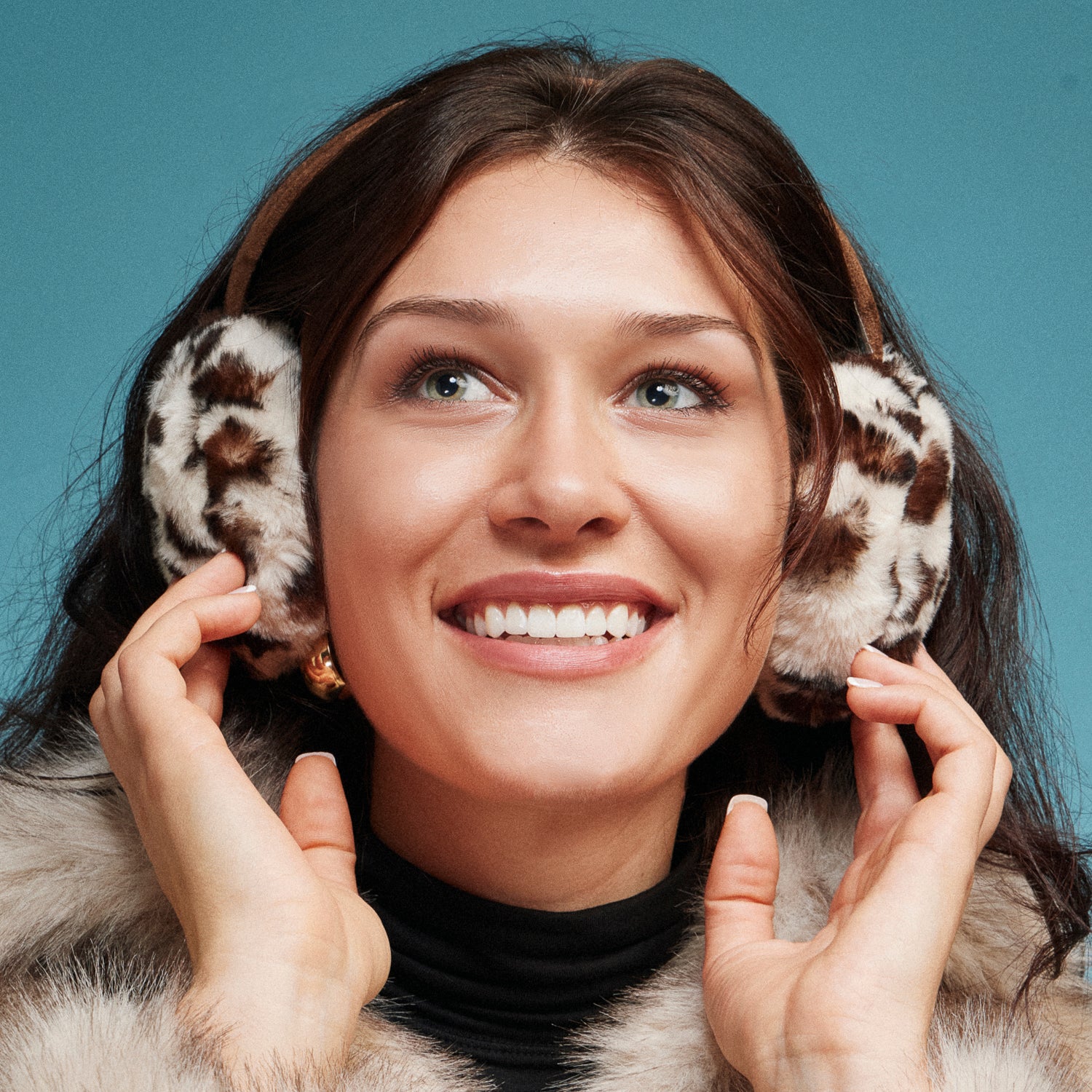 Faux Fur Leopard Print Earmuffs – Adjustable Cozy Winter Ear Warmers (One Size)