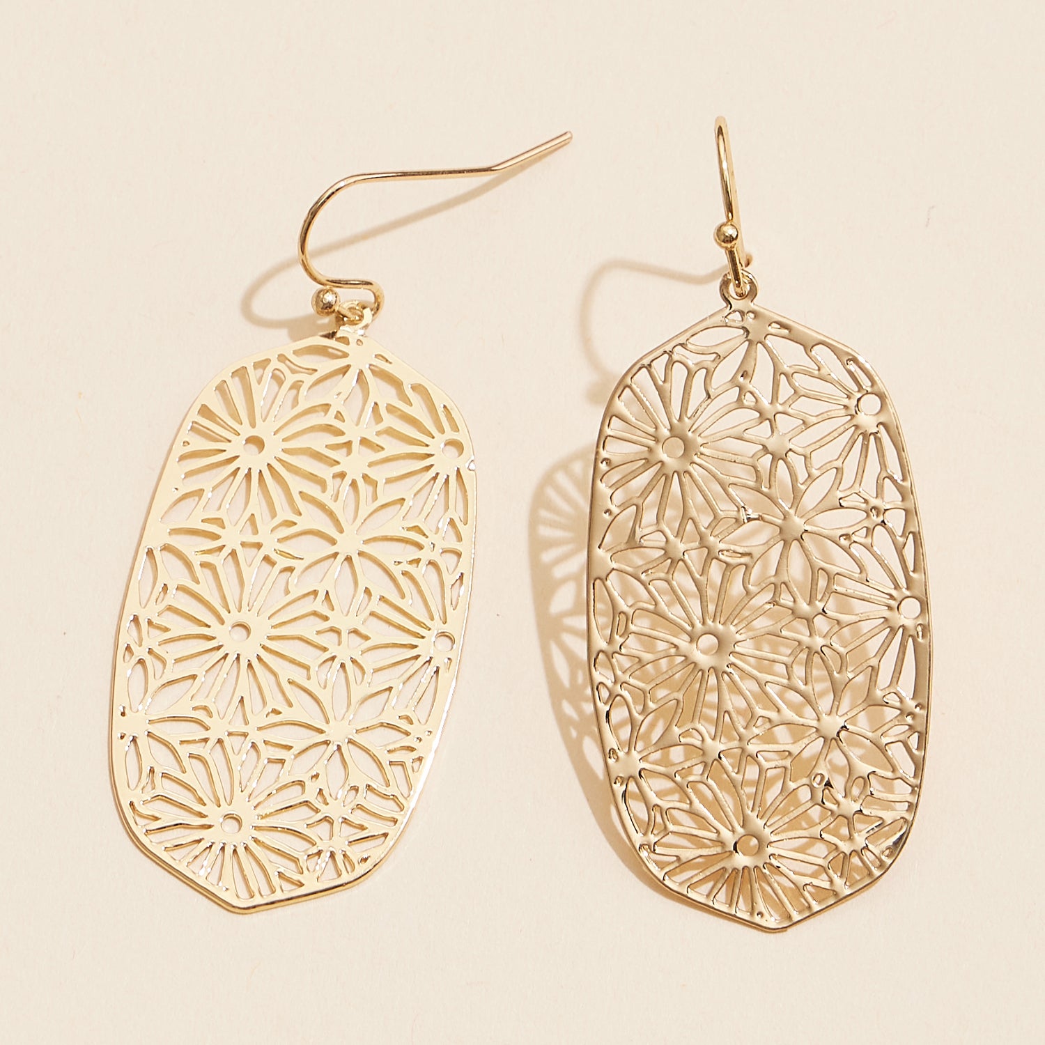 Vibrant Geometric Floral Pattern Filigree Earrings - Frem