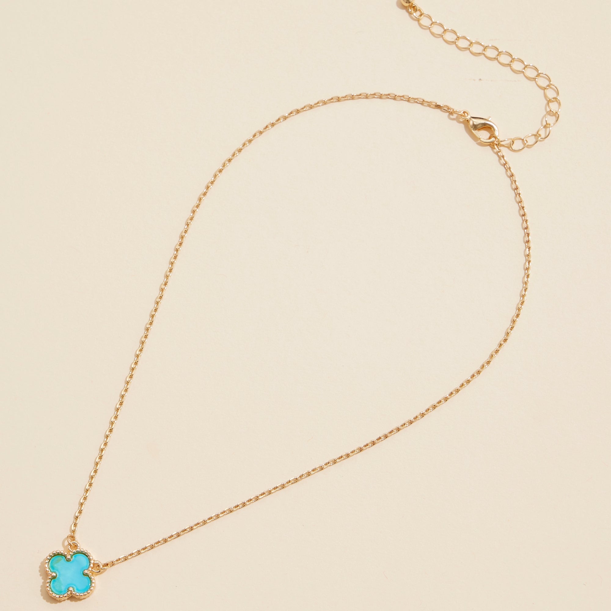 Gold Chain Necklace with Shell Pendant