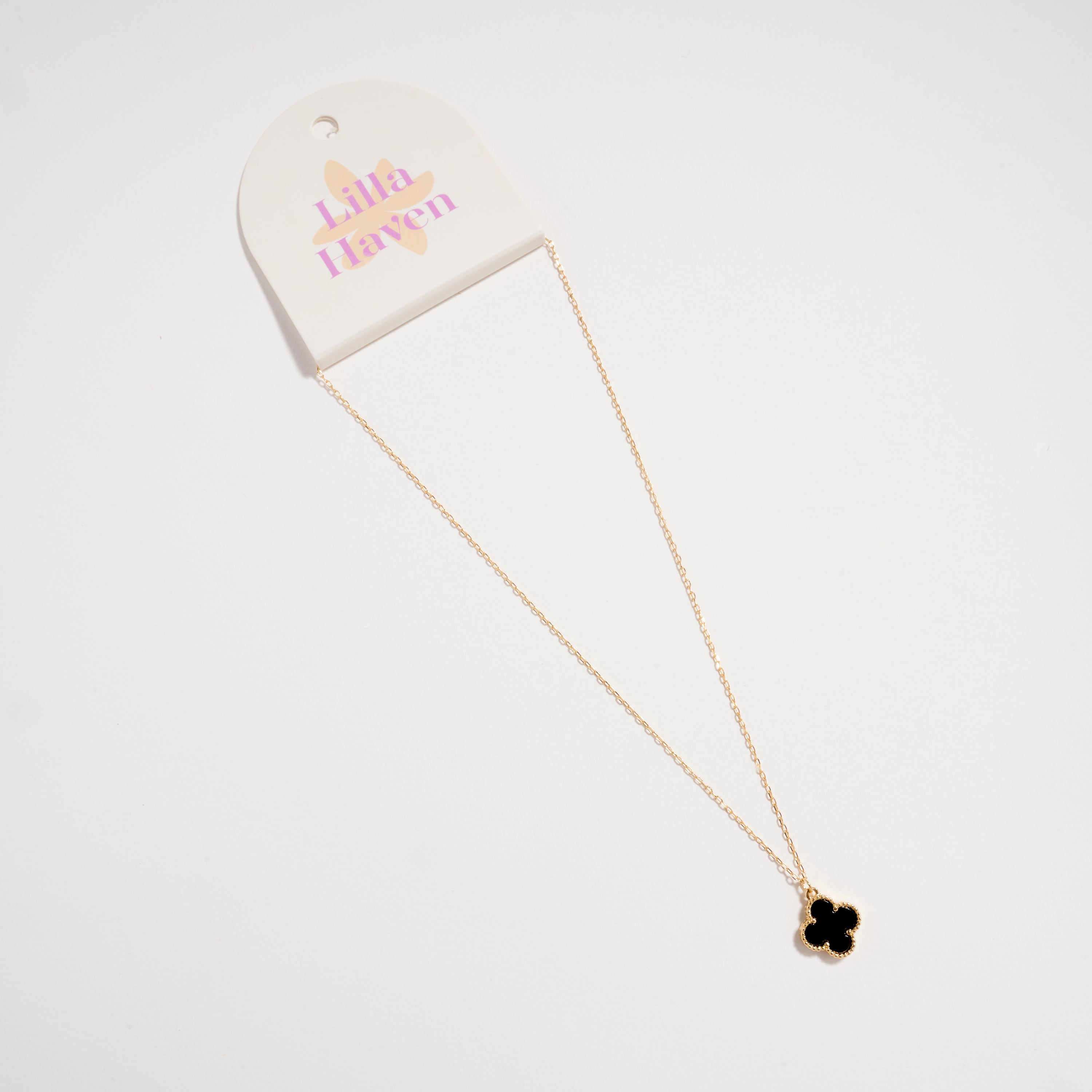 Gold Chain Necklace with Shell Pendant