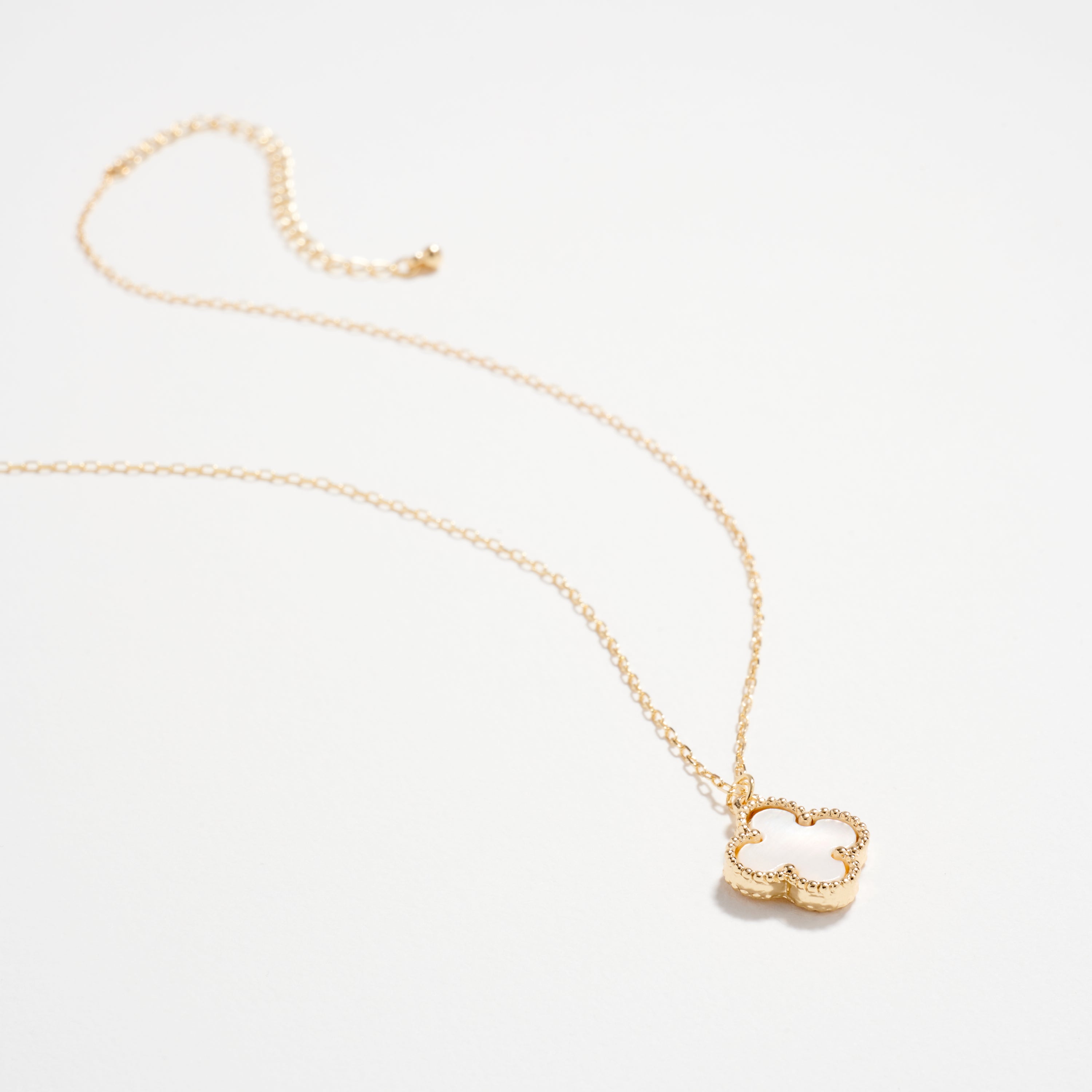 Gold Chain Necklace with Shell Pendant