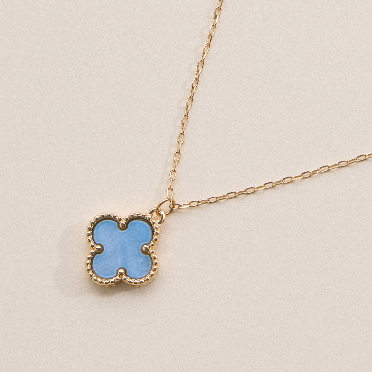 Gold Chain Necklace with Shell Pendant