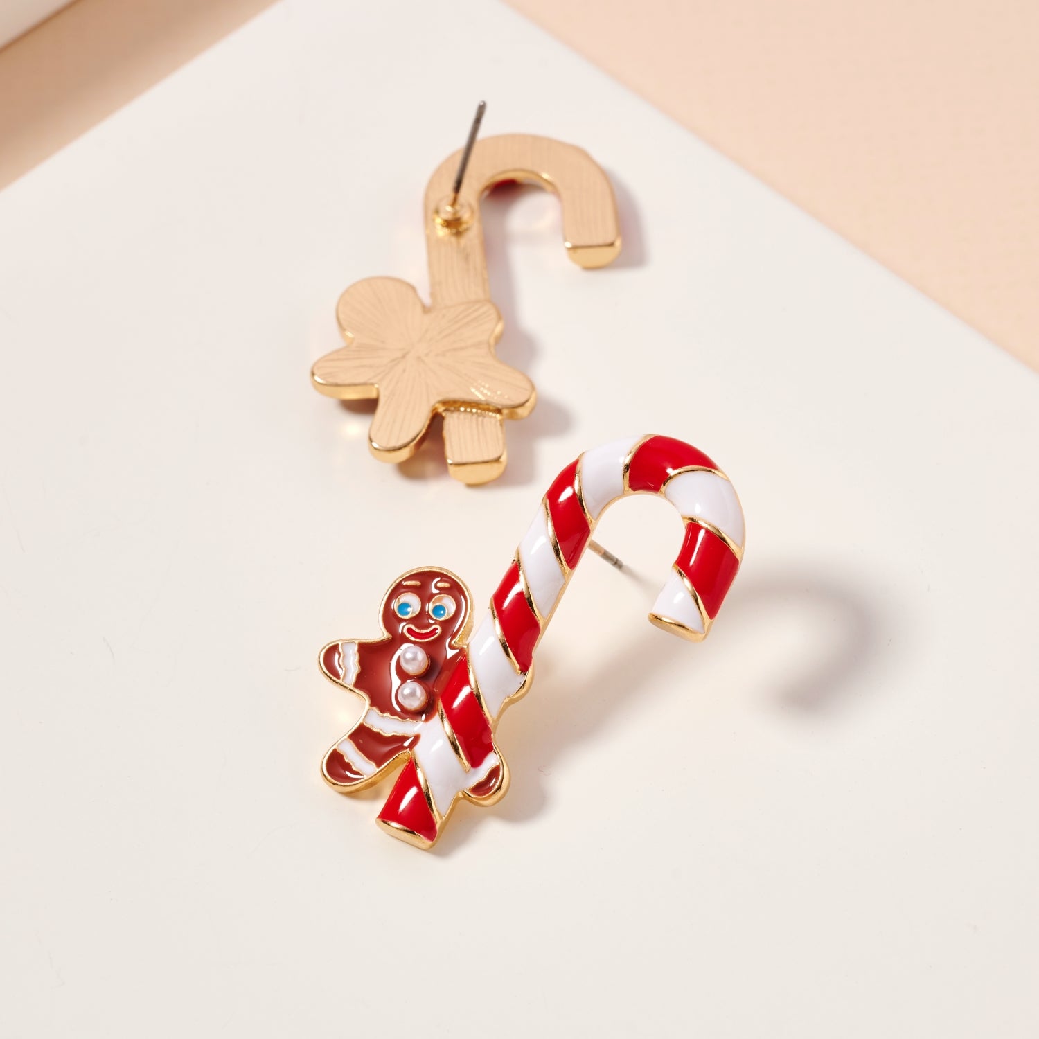 Candy Cane Gingerbread Man Enamel Stud Earrings | Festive Candy Cane & Gingerbread Man Enamel Stud Earrings - Frem