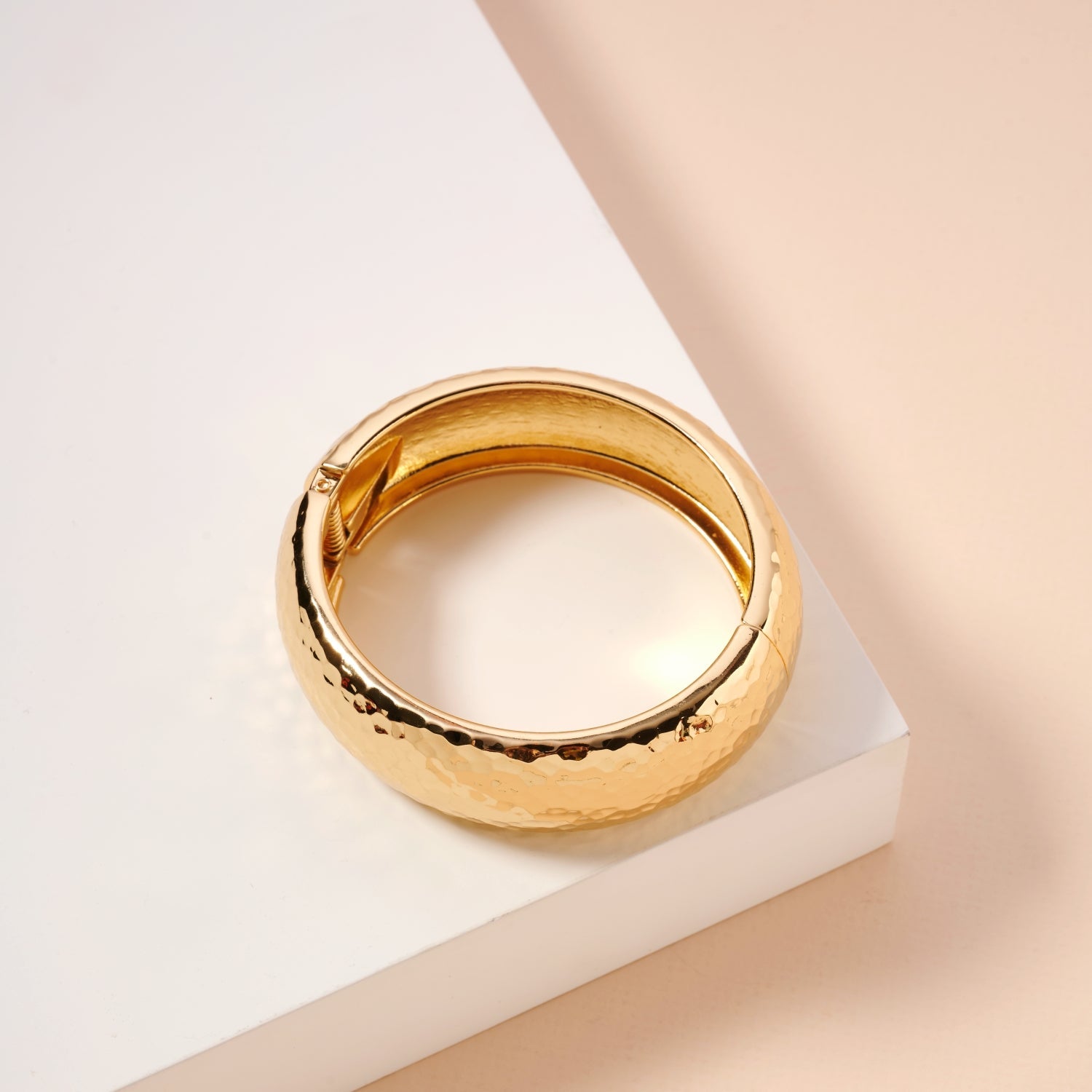 Hammered Hollow 18K Gold Plated Cuff Bracelet - Frem