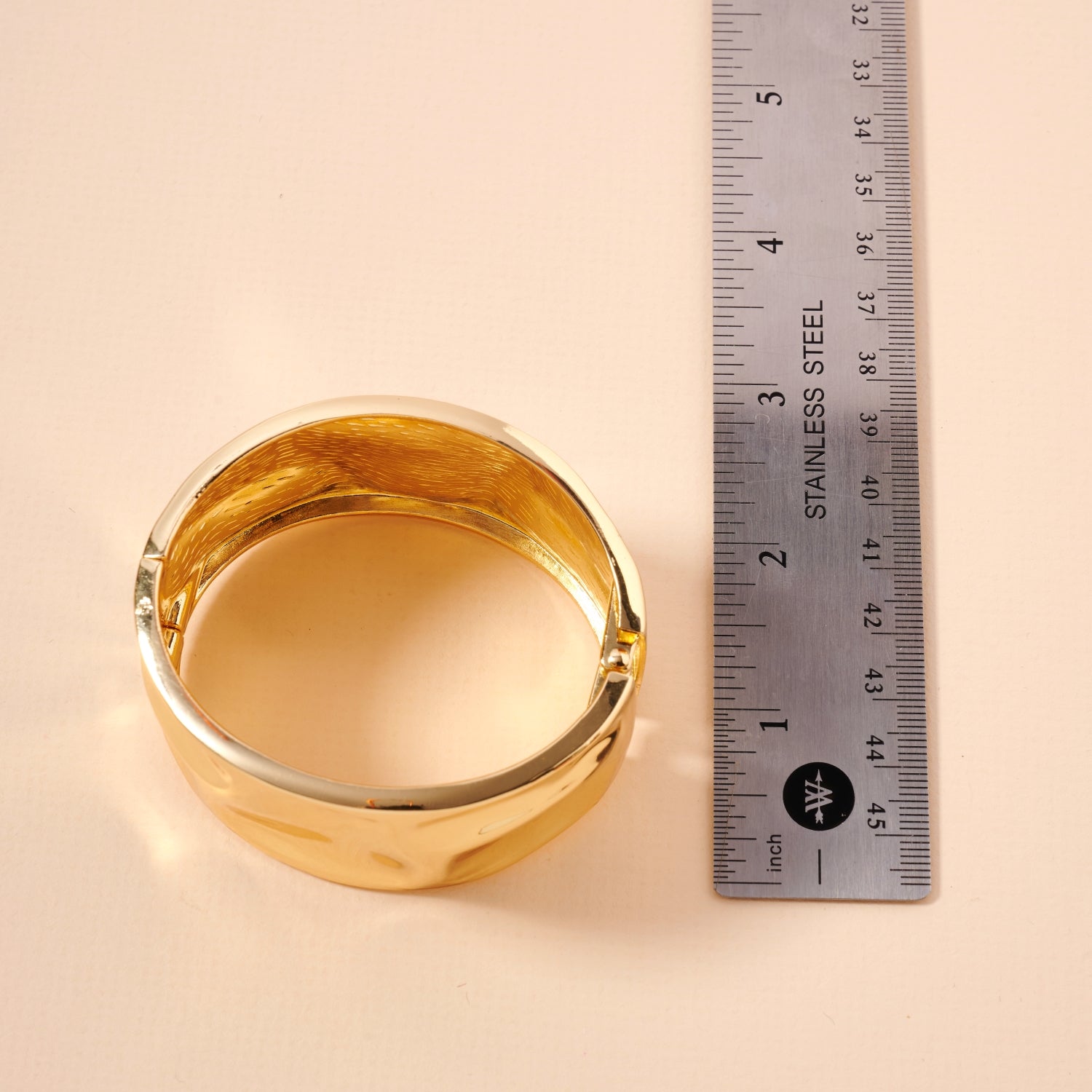 Irregular Design Wide 18K Gold Plated Cuff Bracelet - Frem