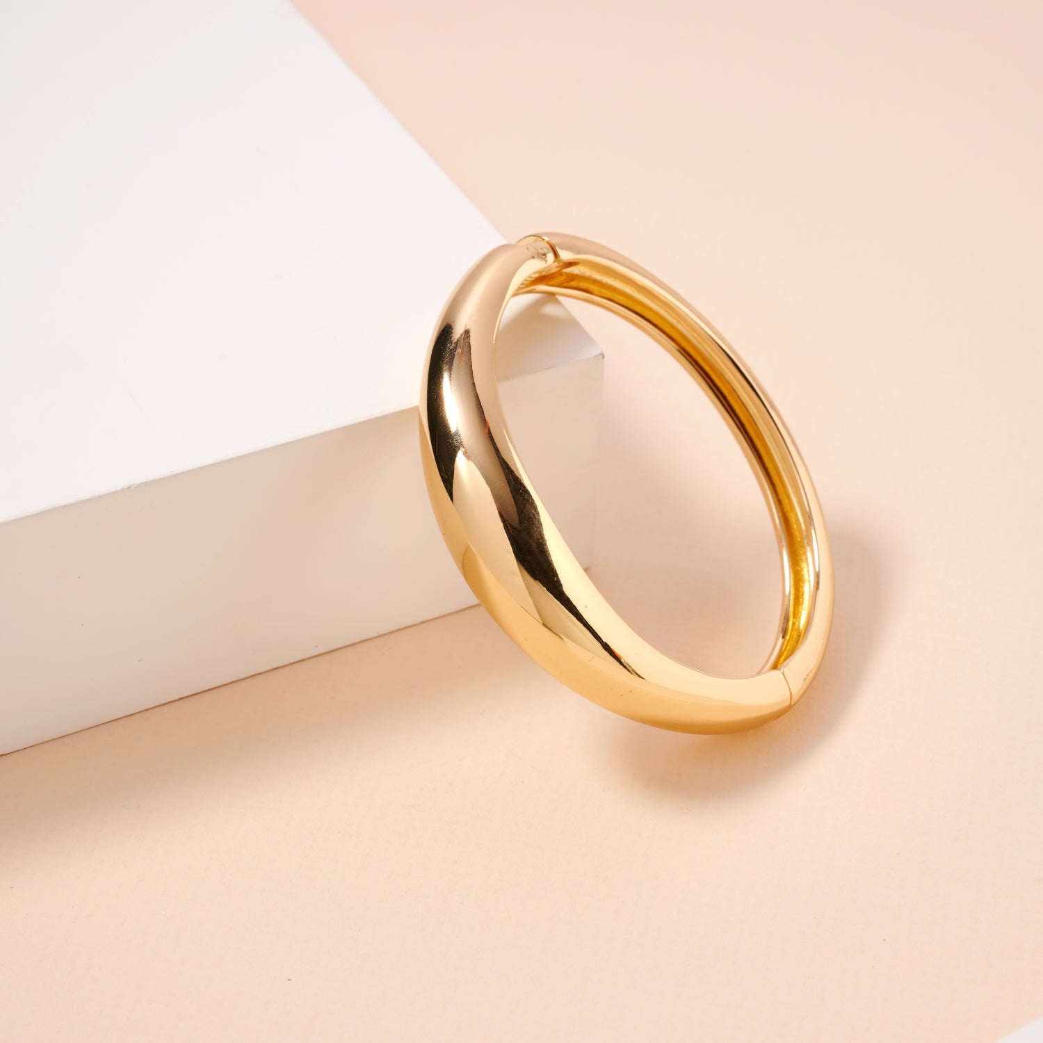 Thin Wavy 18K Gold Plated Elegant Cuff Bracelet - Frem