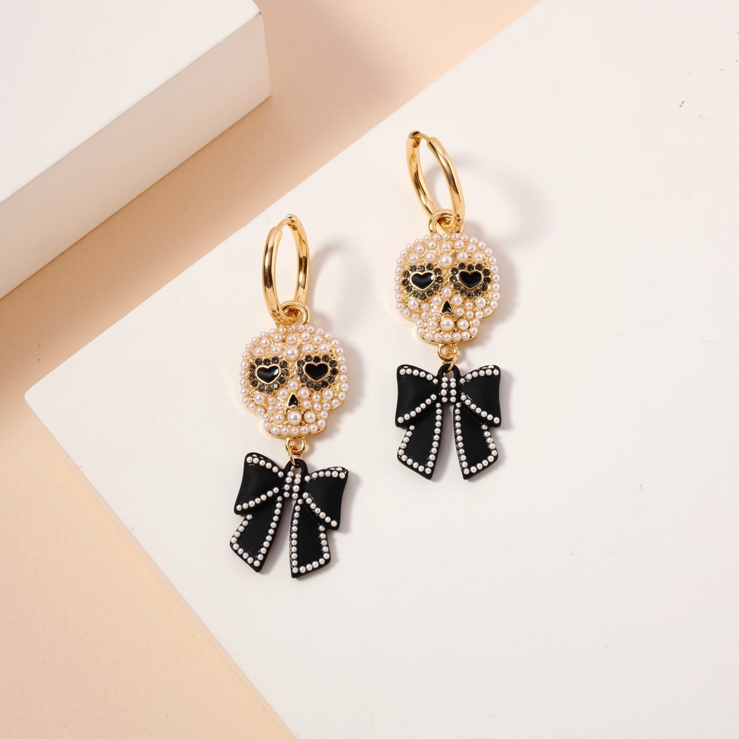 Halloween Skull and Pearl Dangling Earrings