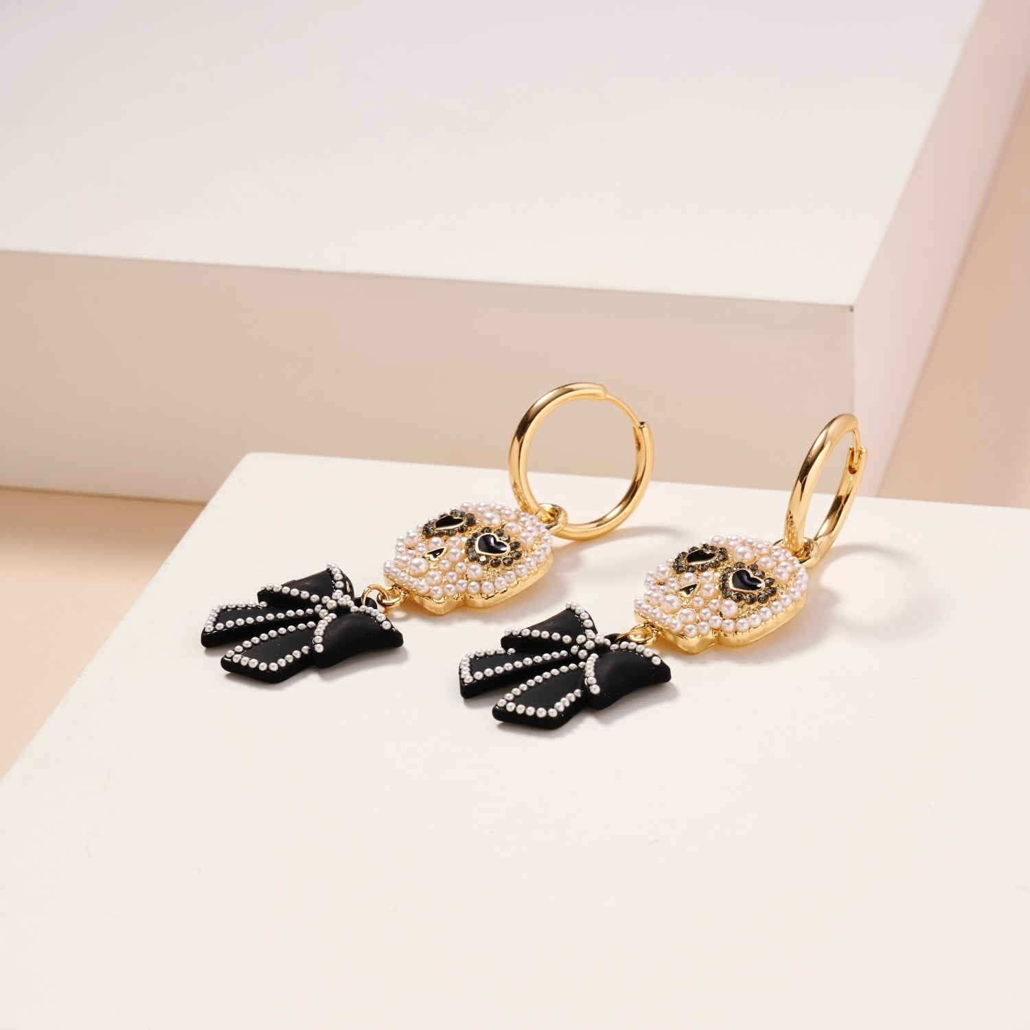 Halloween Skull and Pearl Dangling Earrings