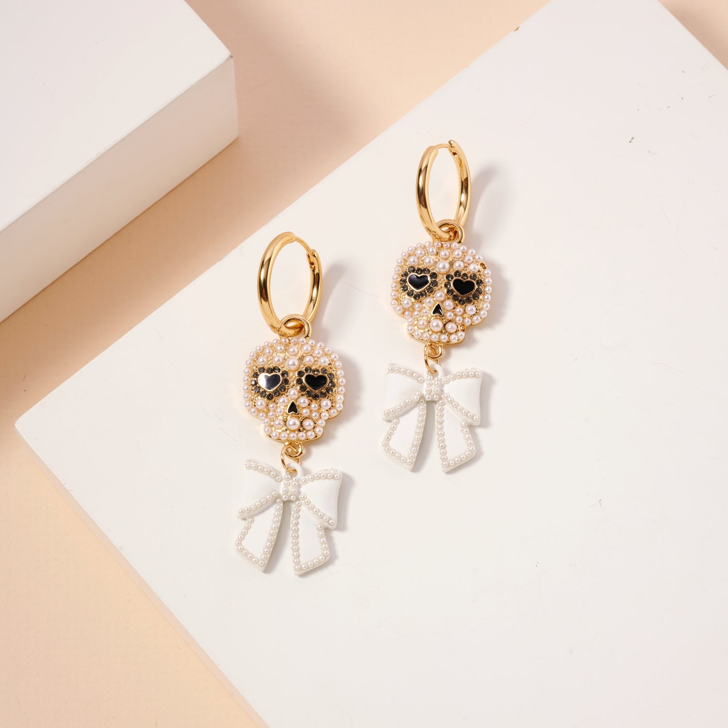 Halloween Skull and Pearl Dangling Earrings