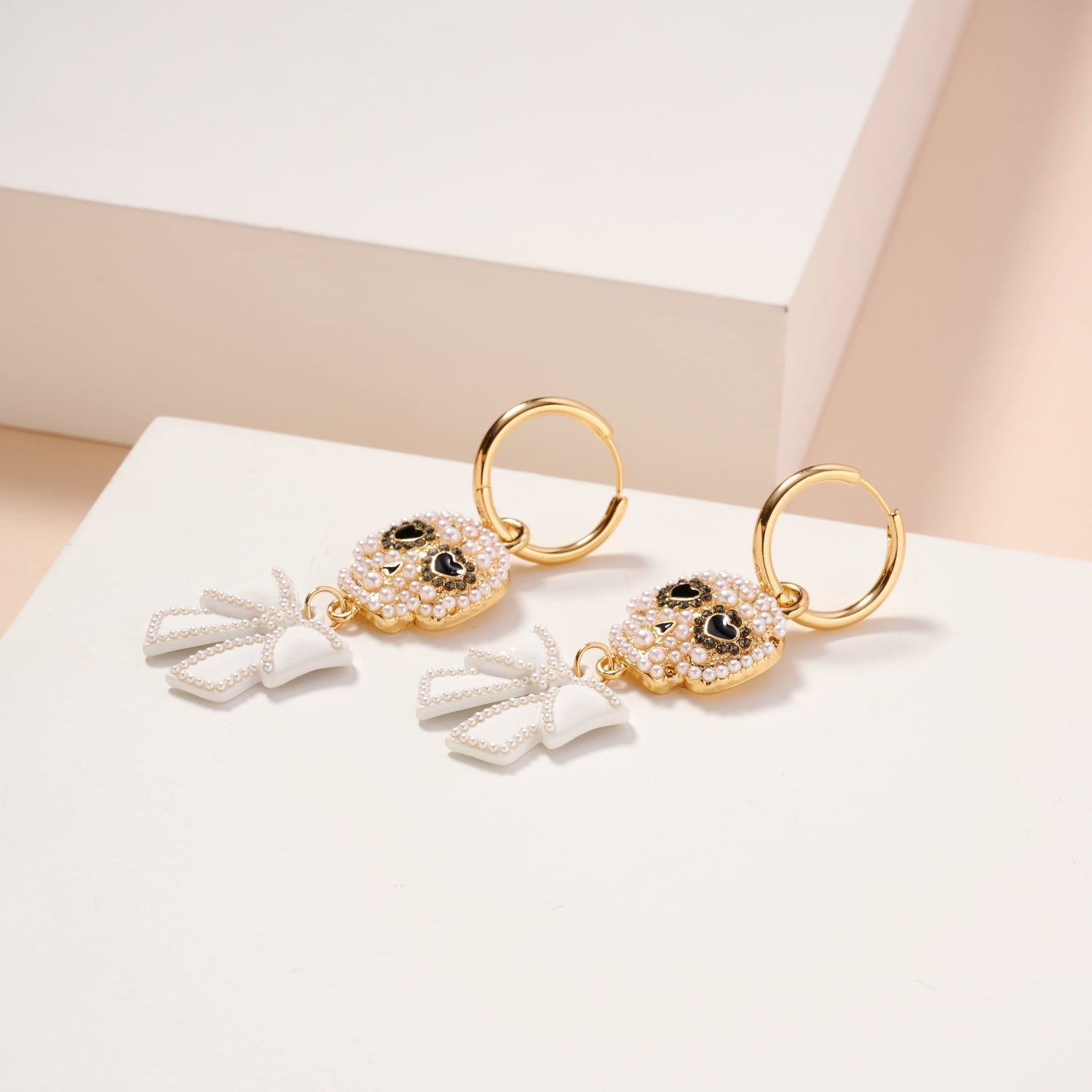 Halloween Skull and Pearl Dangling Earrings