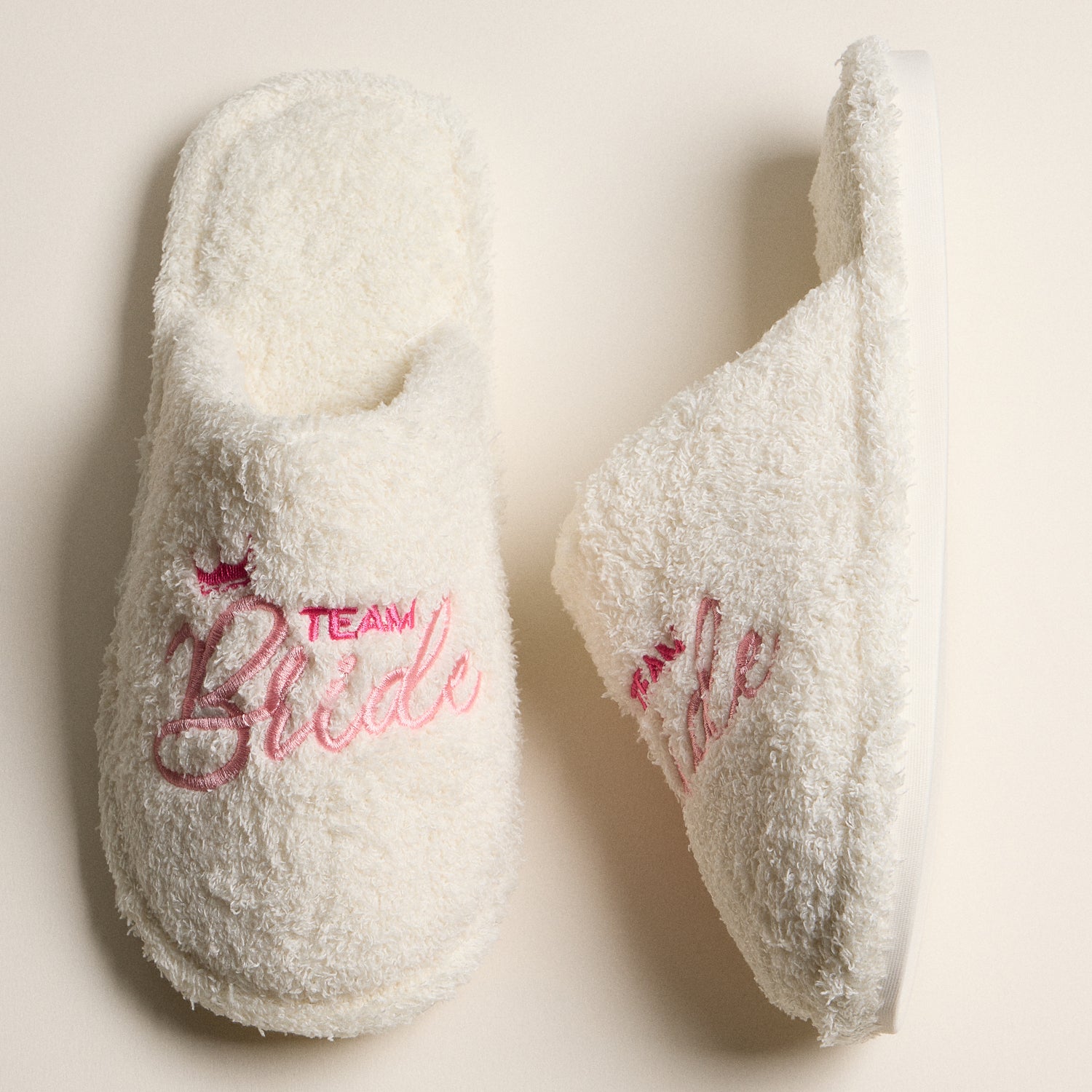 Team Bride Cozy Fuzzy Slippers - Frem