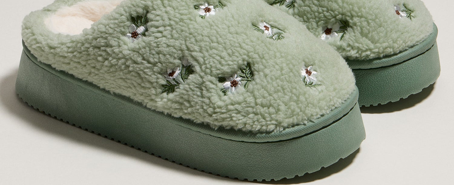 Embroidered Floral Indoor Slippers with Soft Fleece Lining