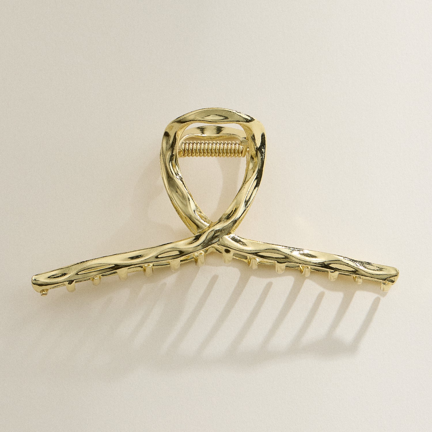 Elegant Sculpted Metal Hair Claw Clip