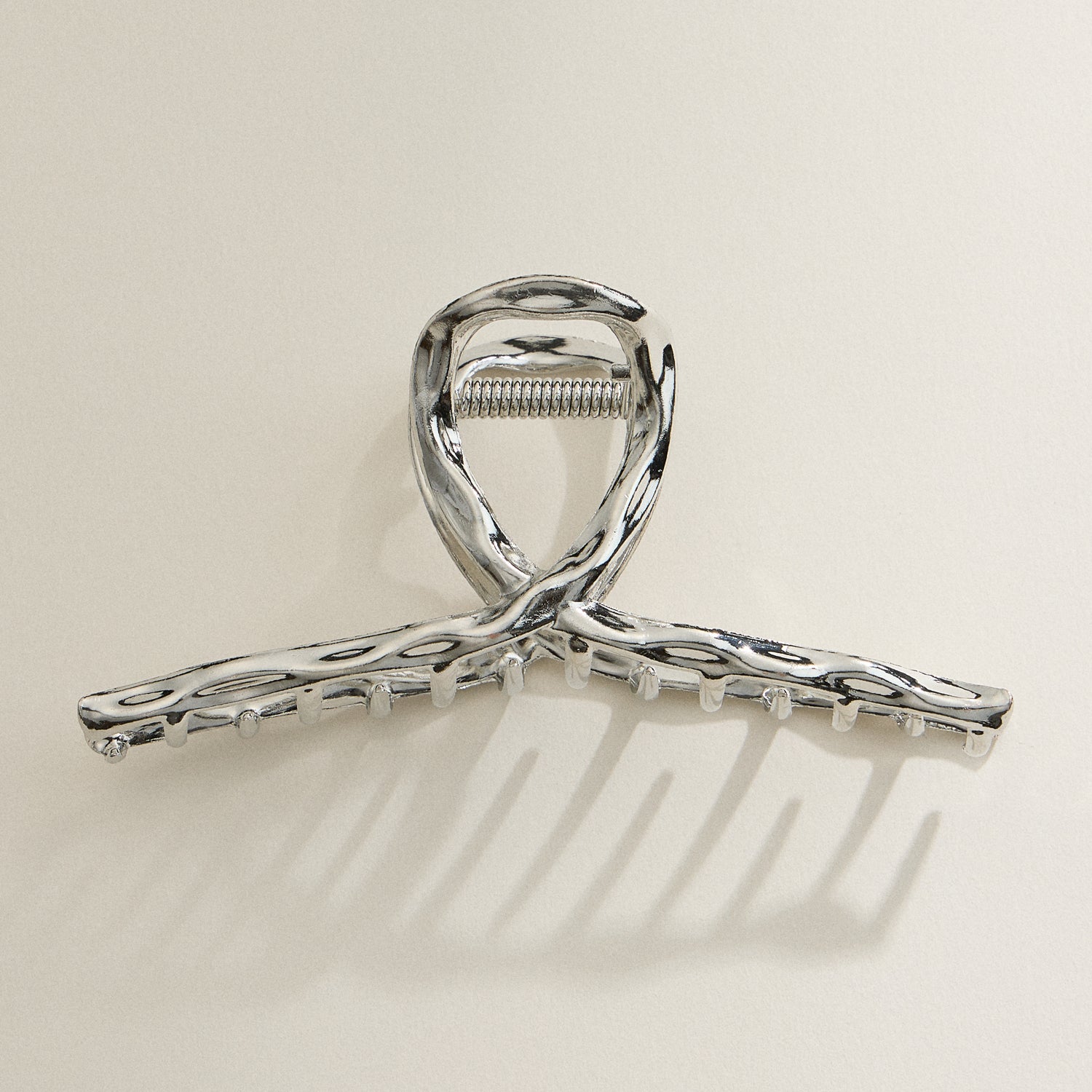 Elegant Sculpted Metal Hair Claw Clip