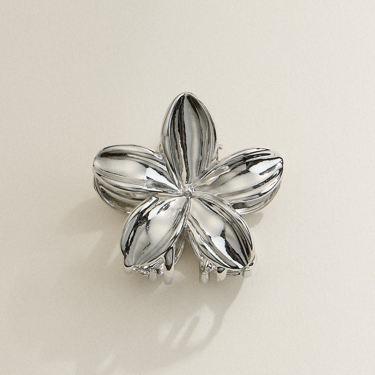 Refined Metal Floral Hair Claw Clip
