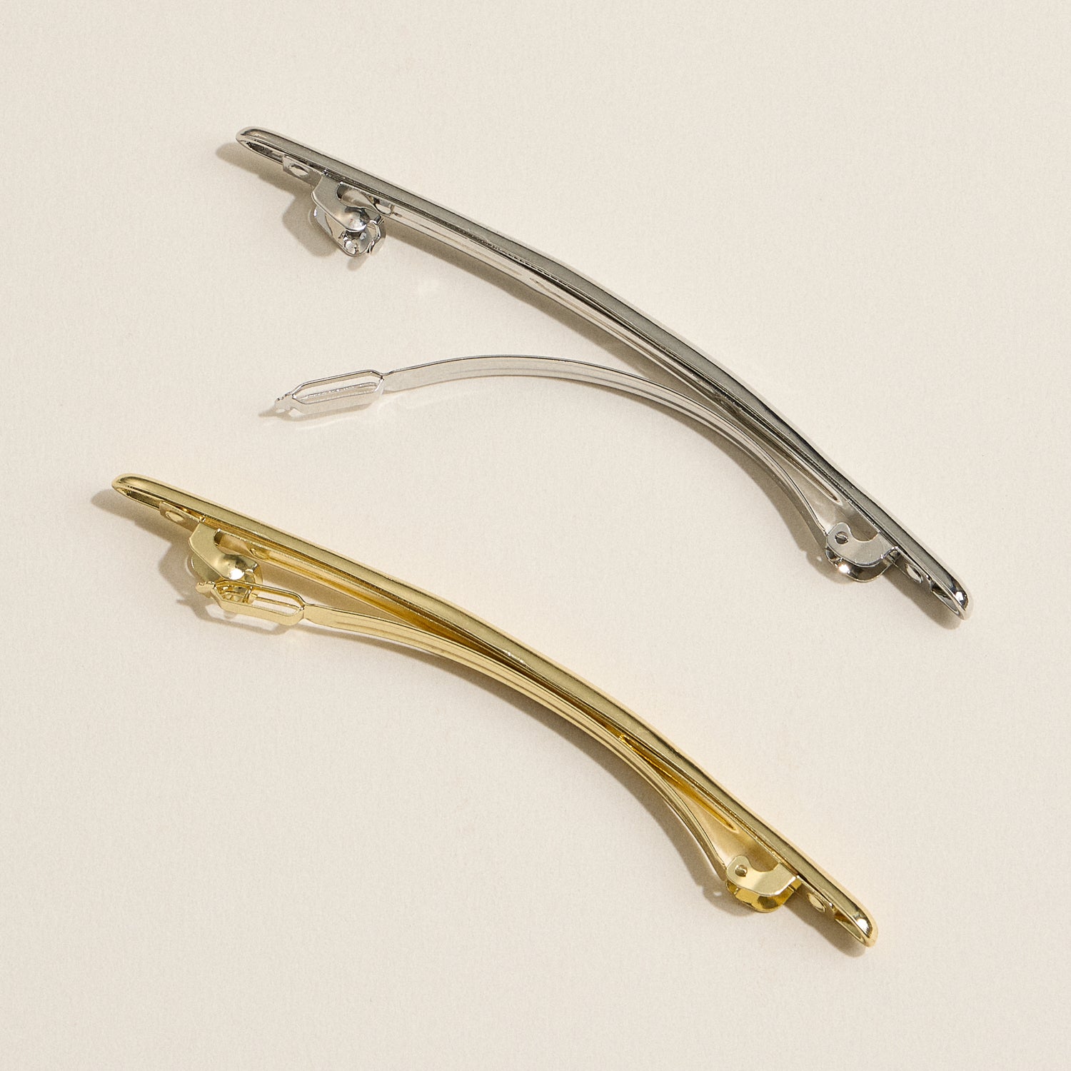 Elegant Organic Wave Hair Clip