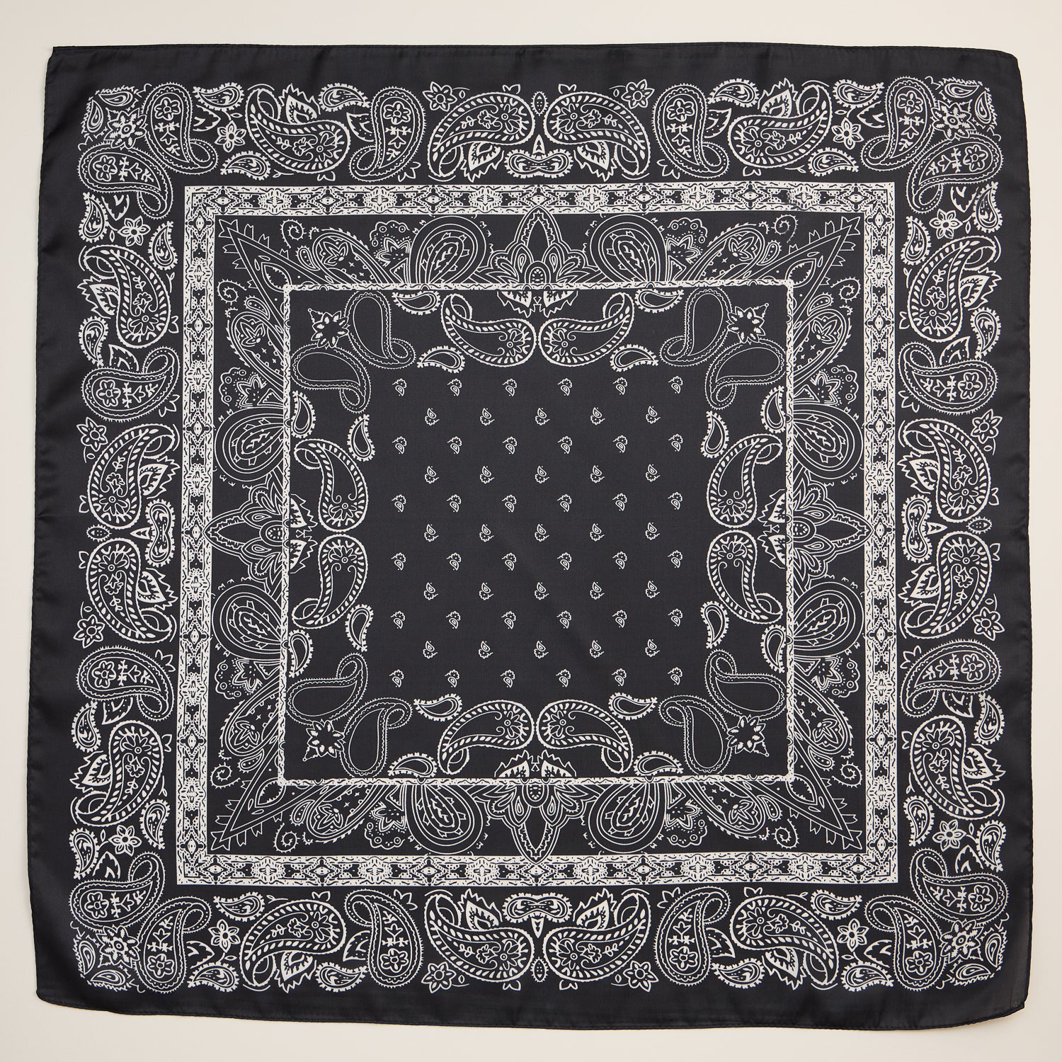Classic Paisley Silk Scarf – Unisex Square Bandana with Silk Texture