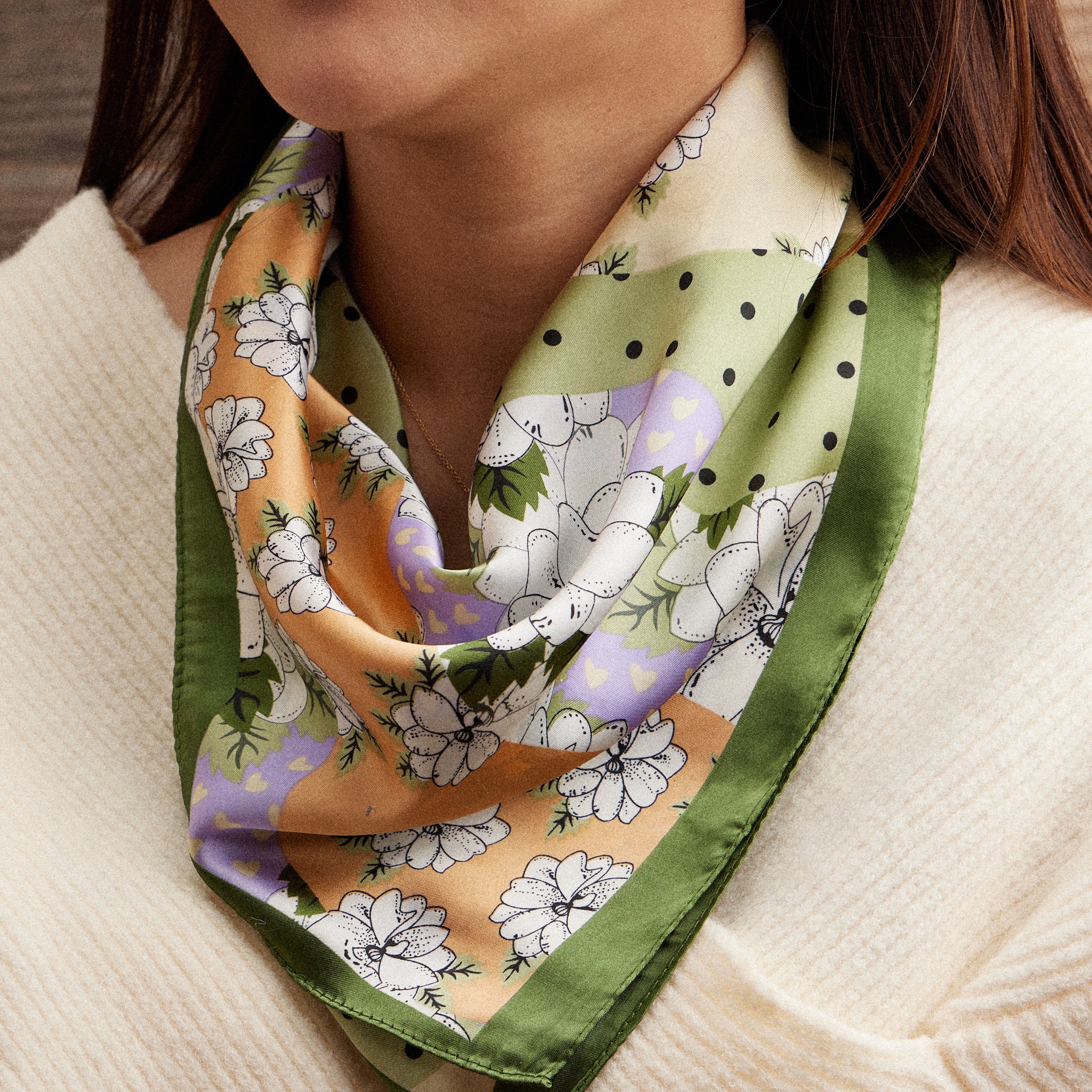 Retro-Inspired Floral Scarf – Colorful Silk-Feel Square Accessory