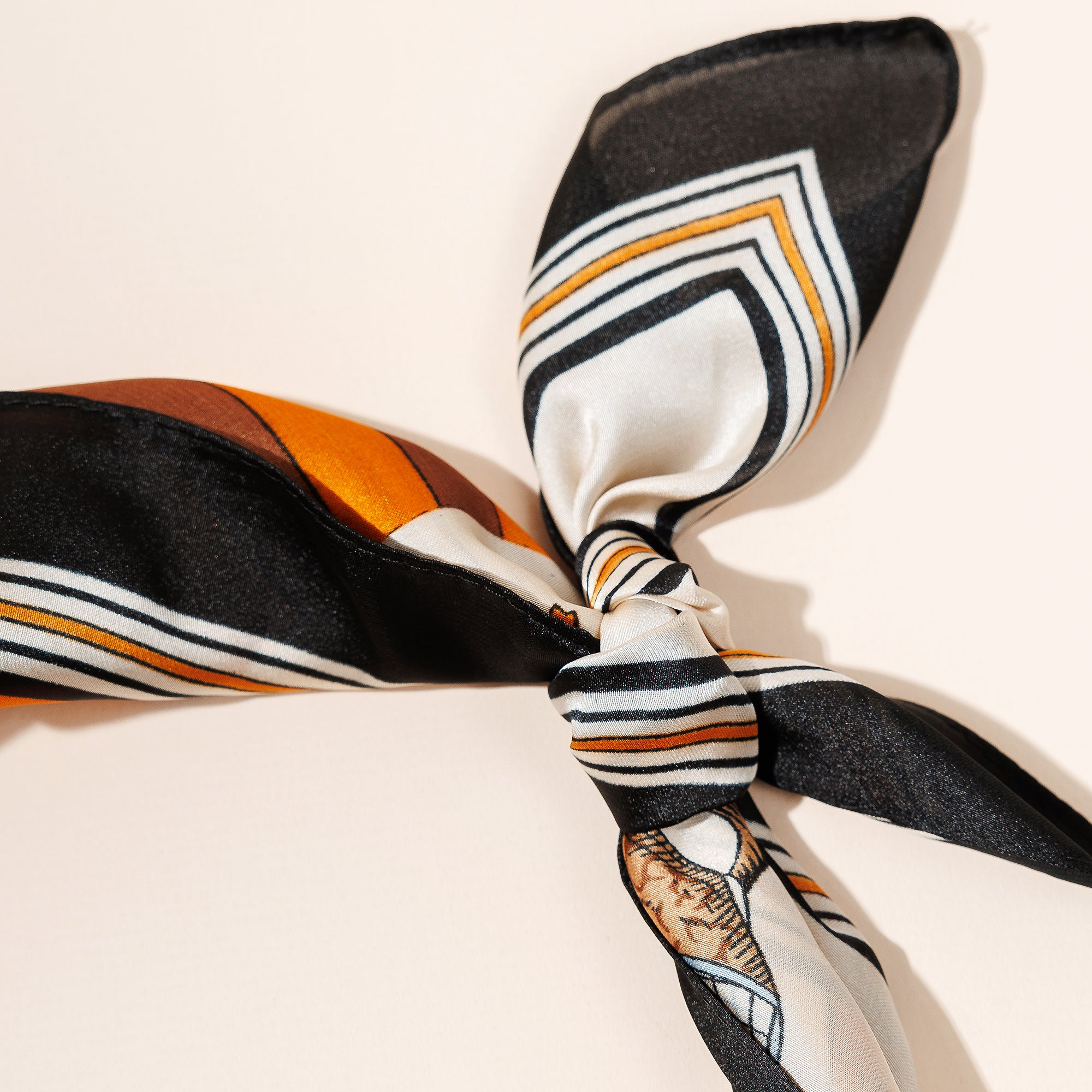 Equestrian-Inspired Square Scarf – Elegant Horse Print in Silk-Texture Fabric