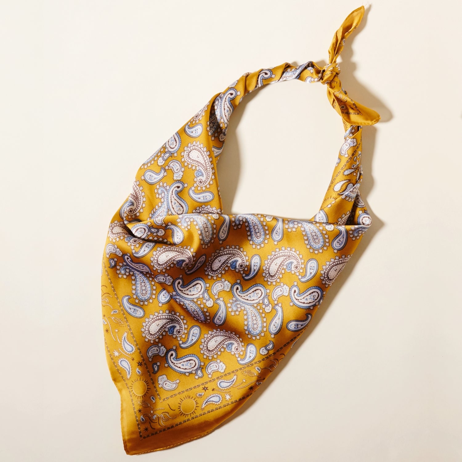 Elegant Paisley Soft Scarf – Timeless Silk-Feel Polyester Bandana