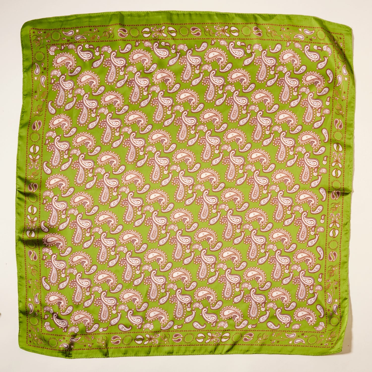 Elegant Paisley Soft Scarf – Timeless Silk-Feel Polyester Bandana
