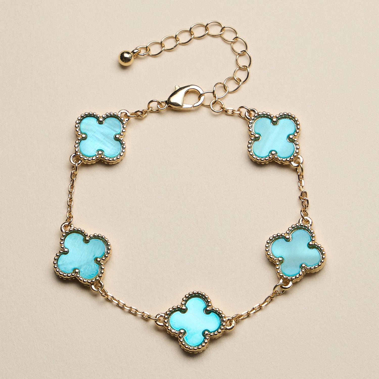 Multicolor Shell Charm Bracelet with Gold Accents - Frem