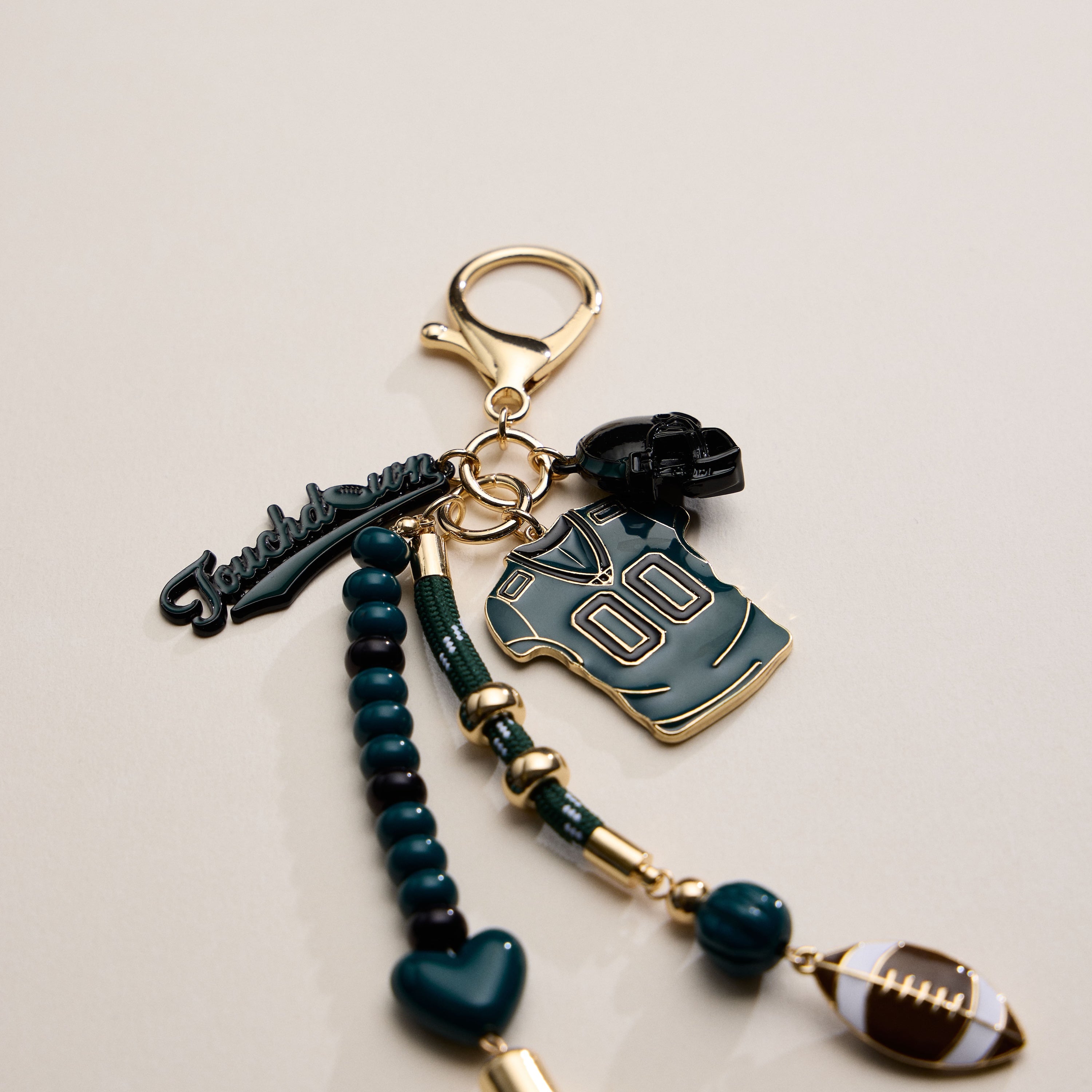 Gameday Football Keychain – Football Jersey, Helmet, Touchdown Charm & Tassel Bag Accessory - Frem