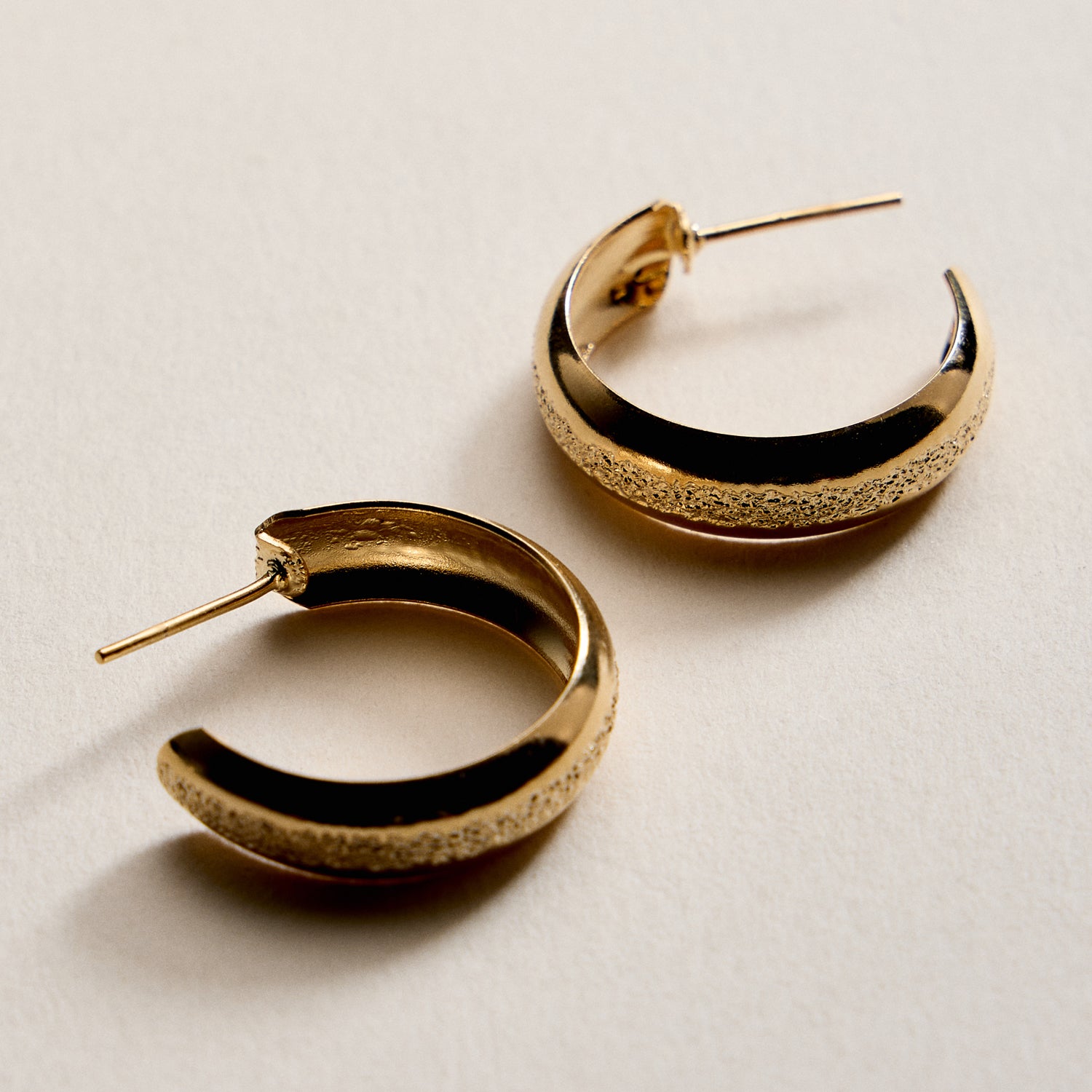 Gold Filled Textured Hoop Earrings – Classic Chunky Hoops