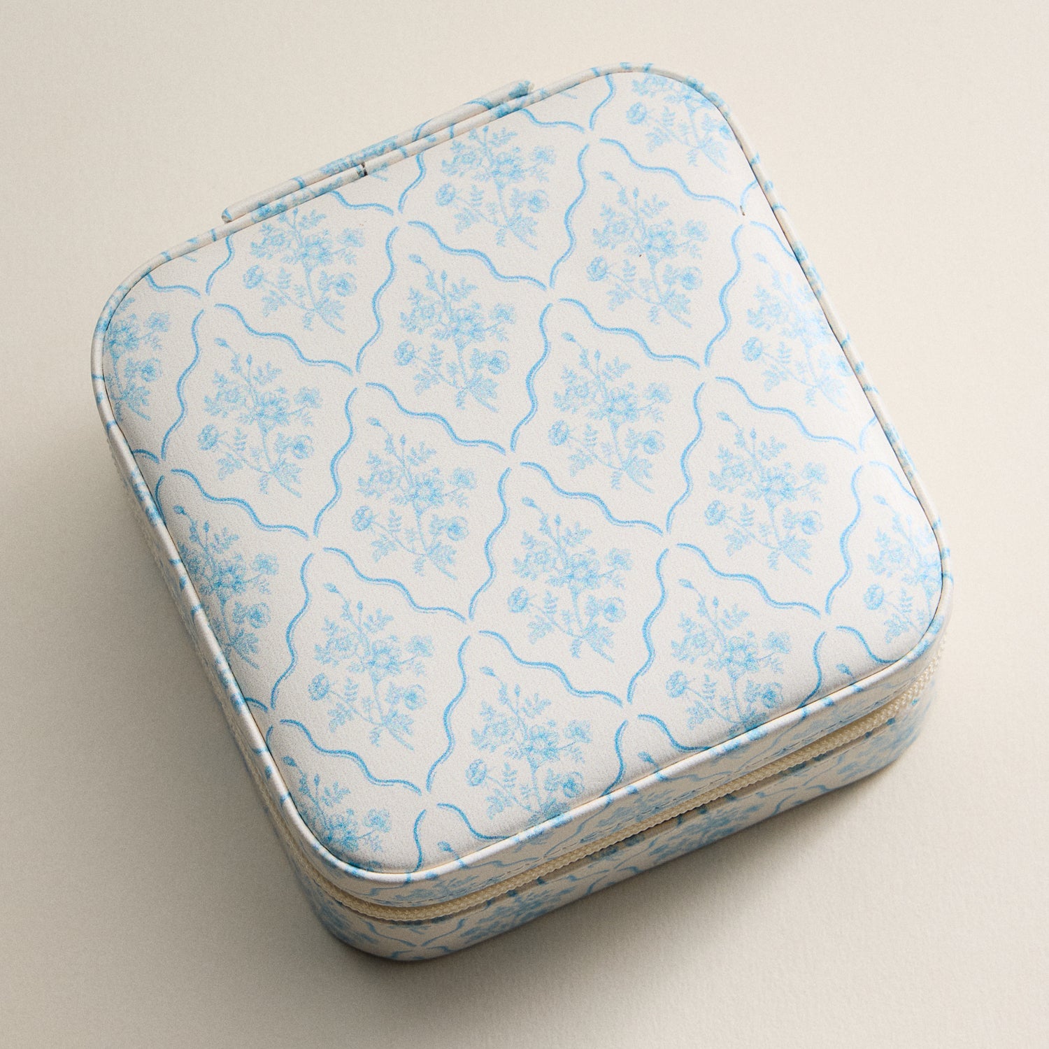 Light Blue Floral Travel Jewelry Case – Compact Jewelry Organizer with Mirror & Ring Slots