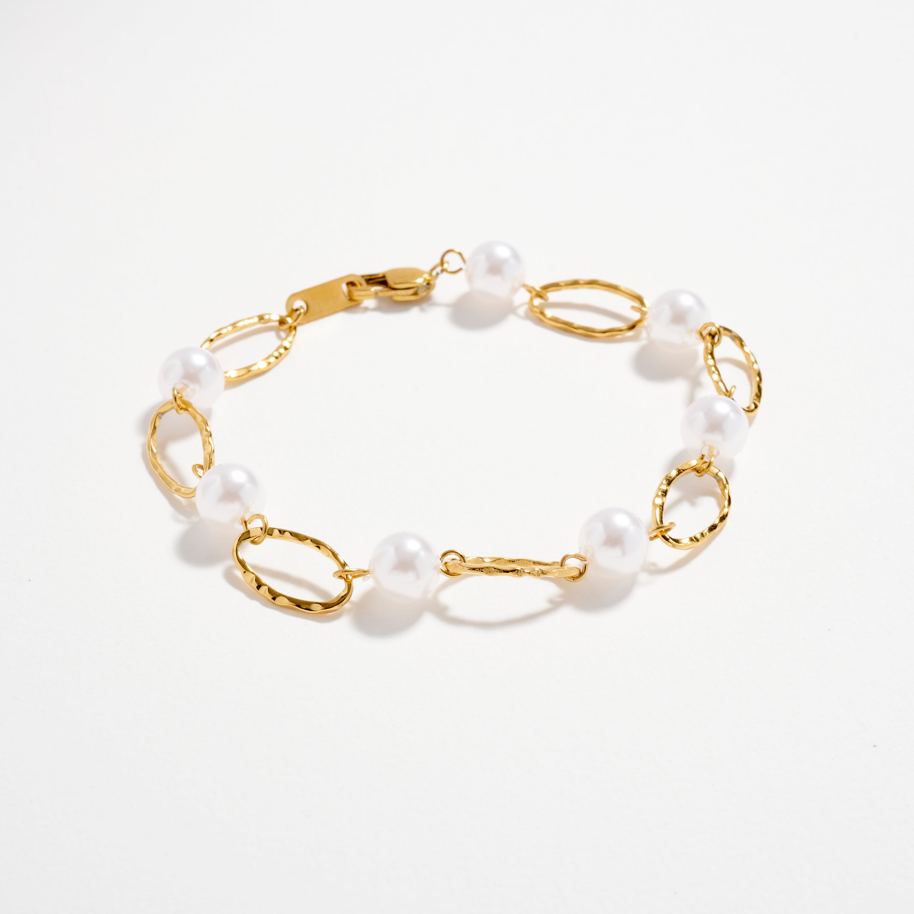 Gold-Tone Pearl Link Bracelet – Elegant Textured Chain Bracelet with Imitation Pearls
