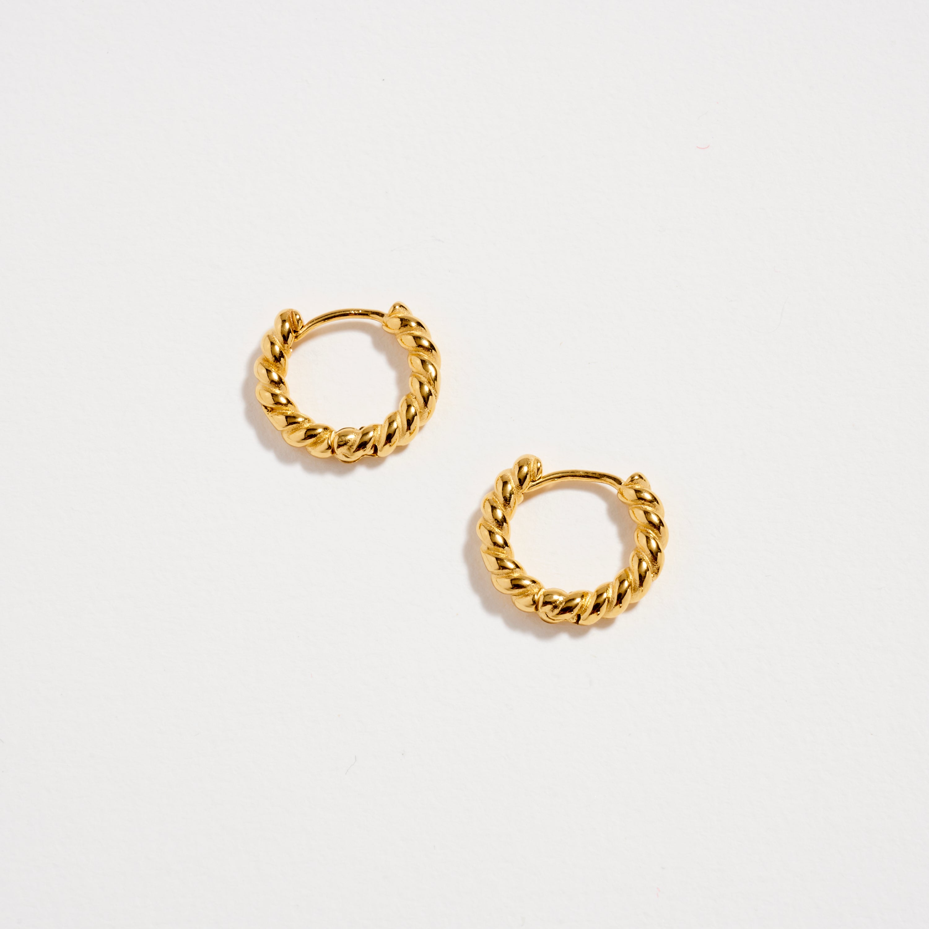 Stainless Steel Twisted Rope Hoop Earrings – Hypoallergenic & Tarnish Free