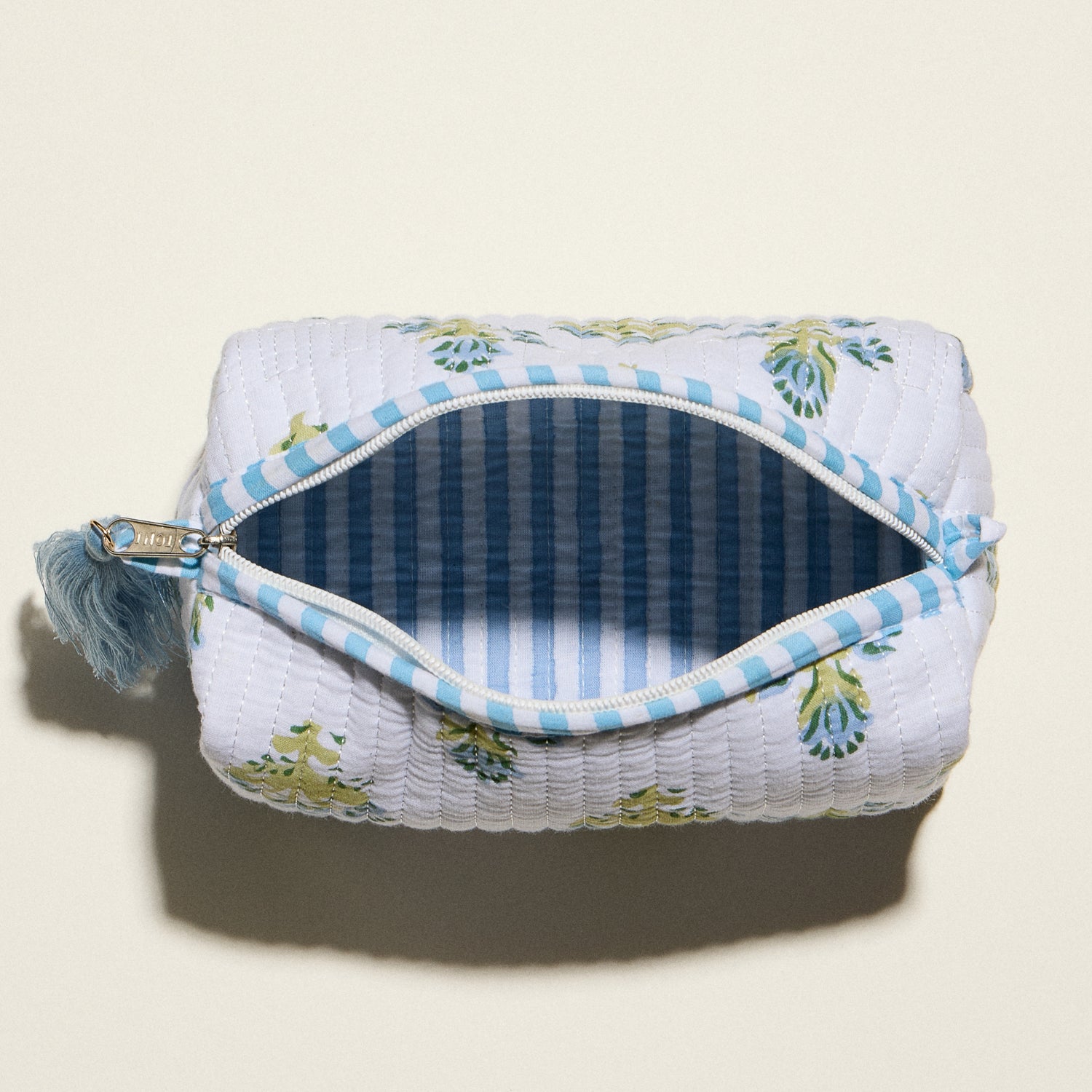 Light Blue Quilted Floral Cosmetic Pouch – Zipper Makeup Bag with Tassel - Frem