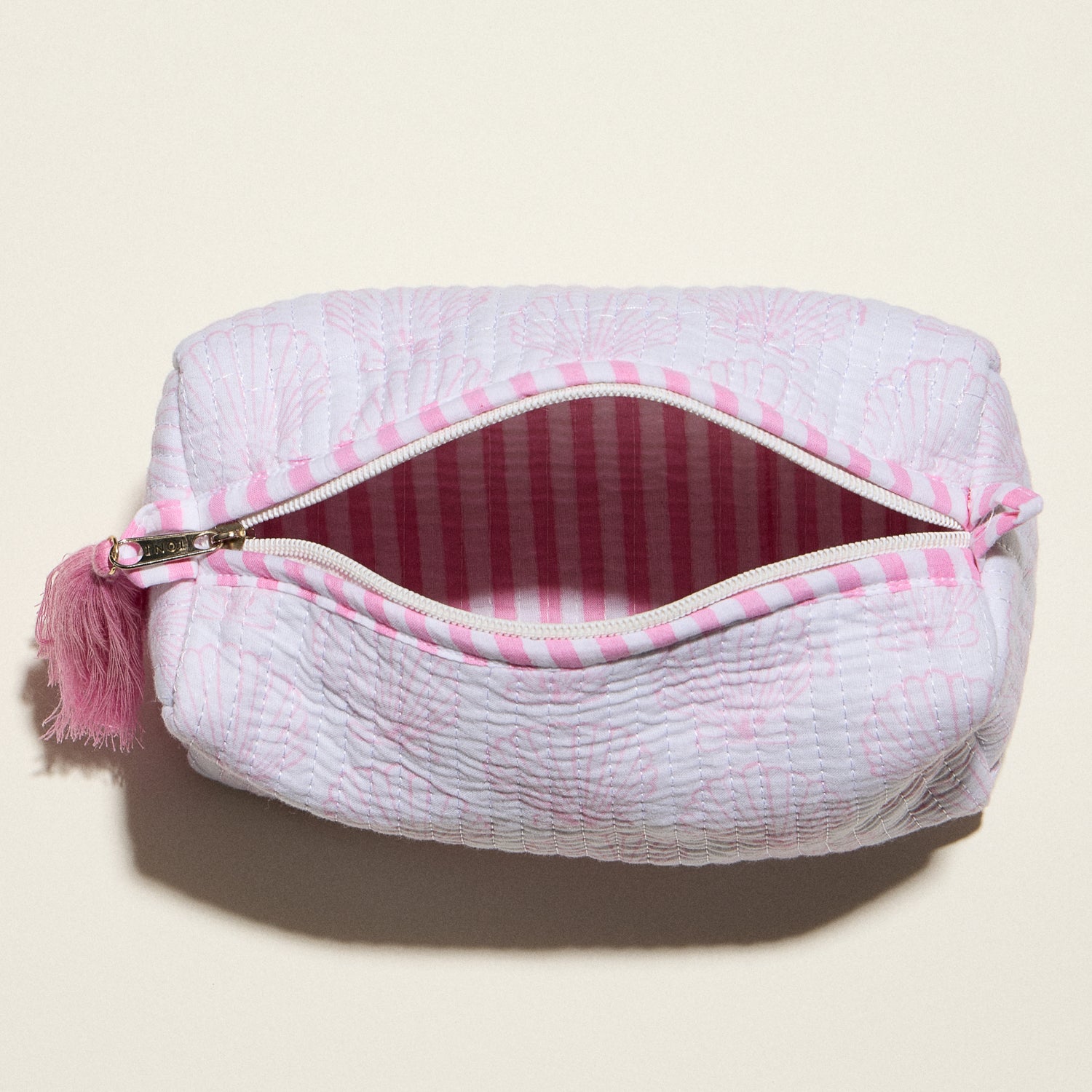 Pink Quilted Seashell Cosmetic Pouch – Zipper Makeup Bag with Tassel - Frem