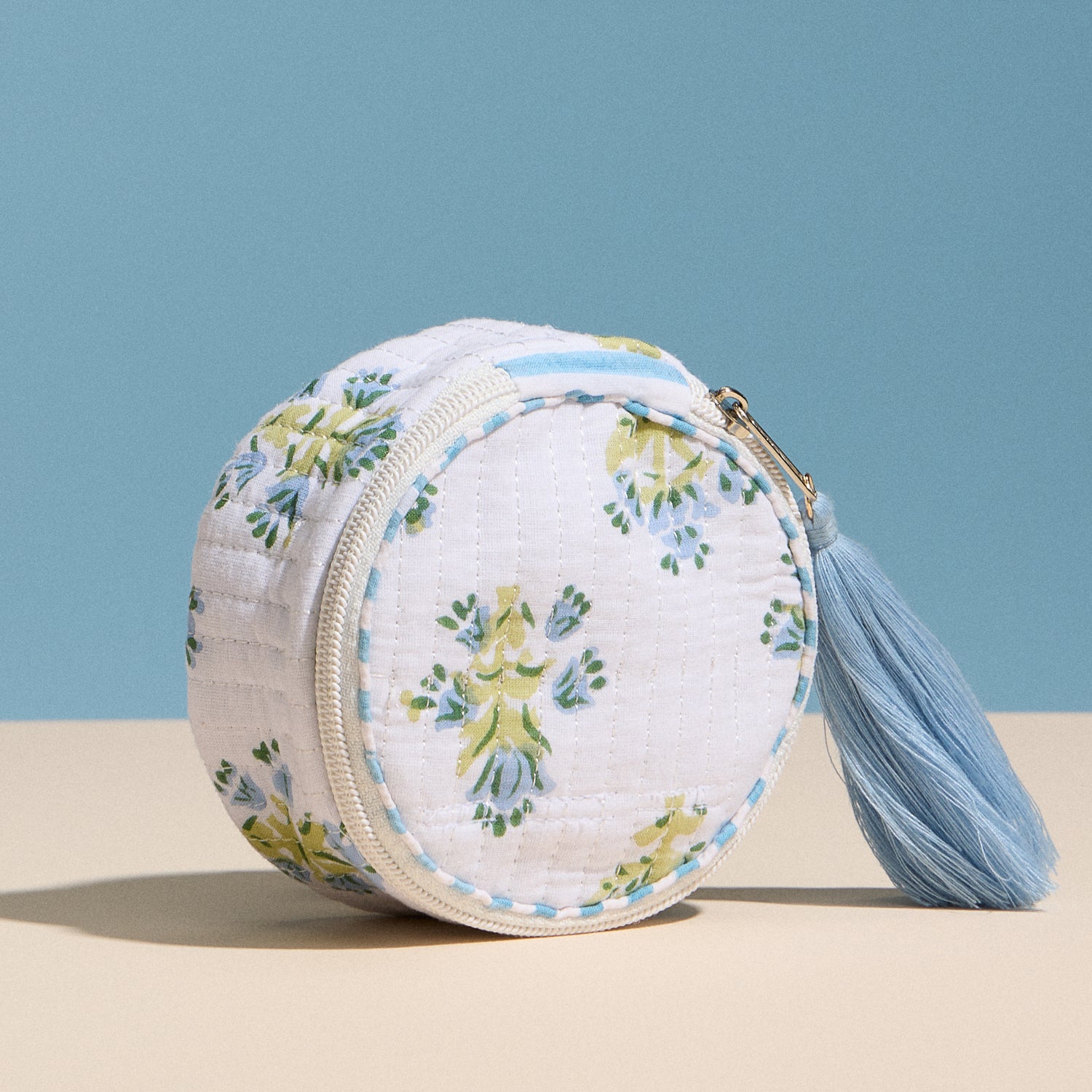 Light Blue Quilted Floral Round Coin Pouch – Zipper Coin Purse with Tassel - Frem