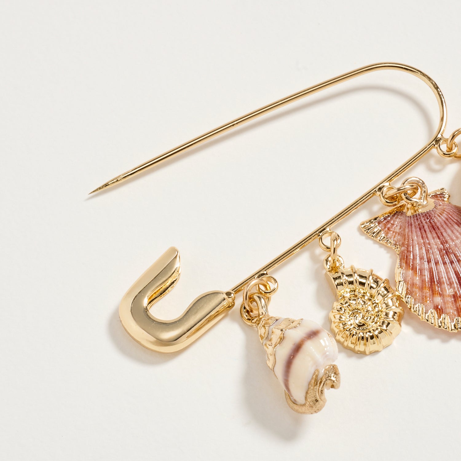 Coastal Shell Charm Safety Gold Pin Brooch - Frem