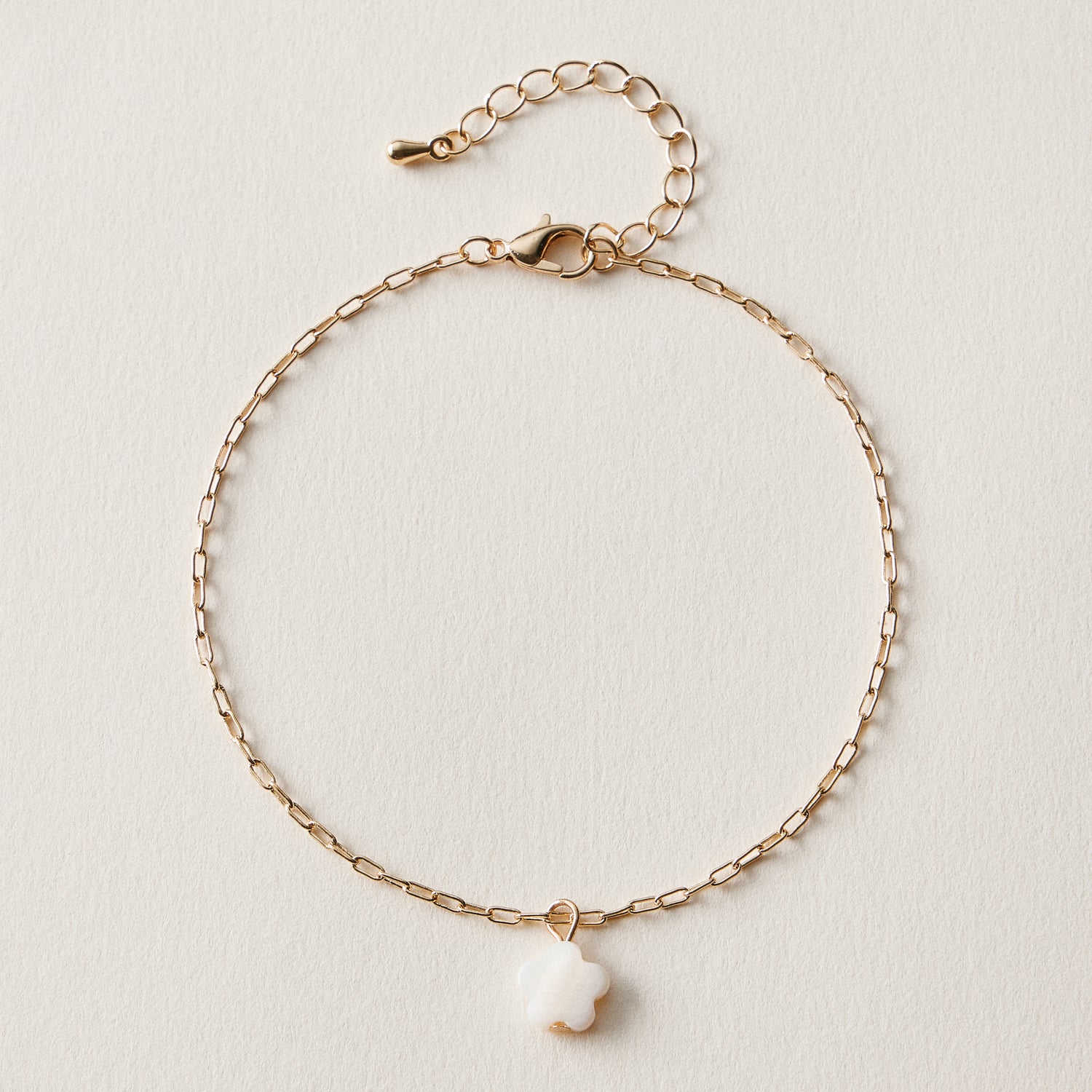 Flower Charm Chain Anklet – Minimal White Flower Anklet