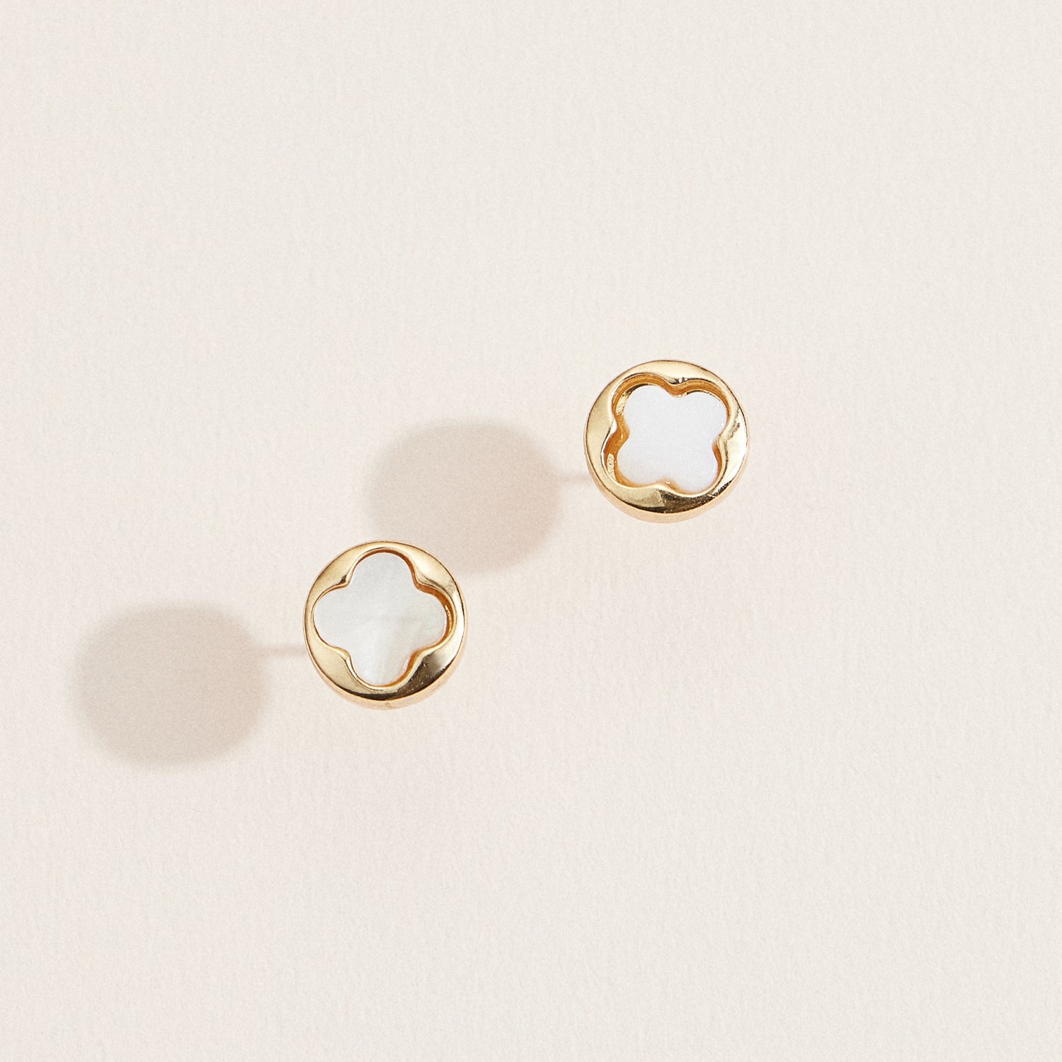 Gold & Mother of Pearl Clover Stud Earrings – Elegant Minimalist Jewelry