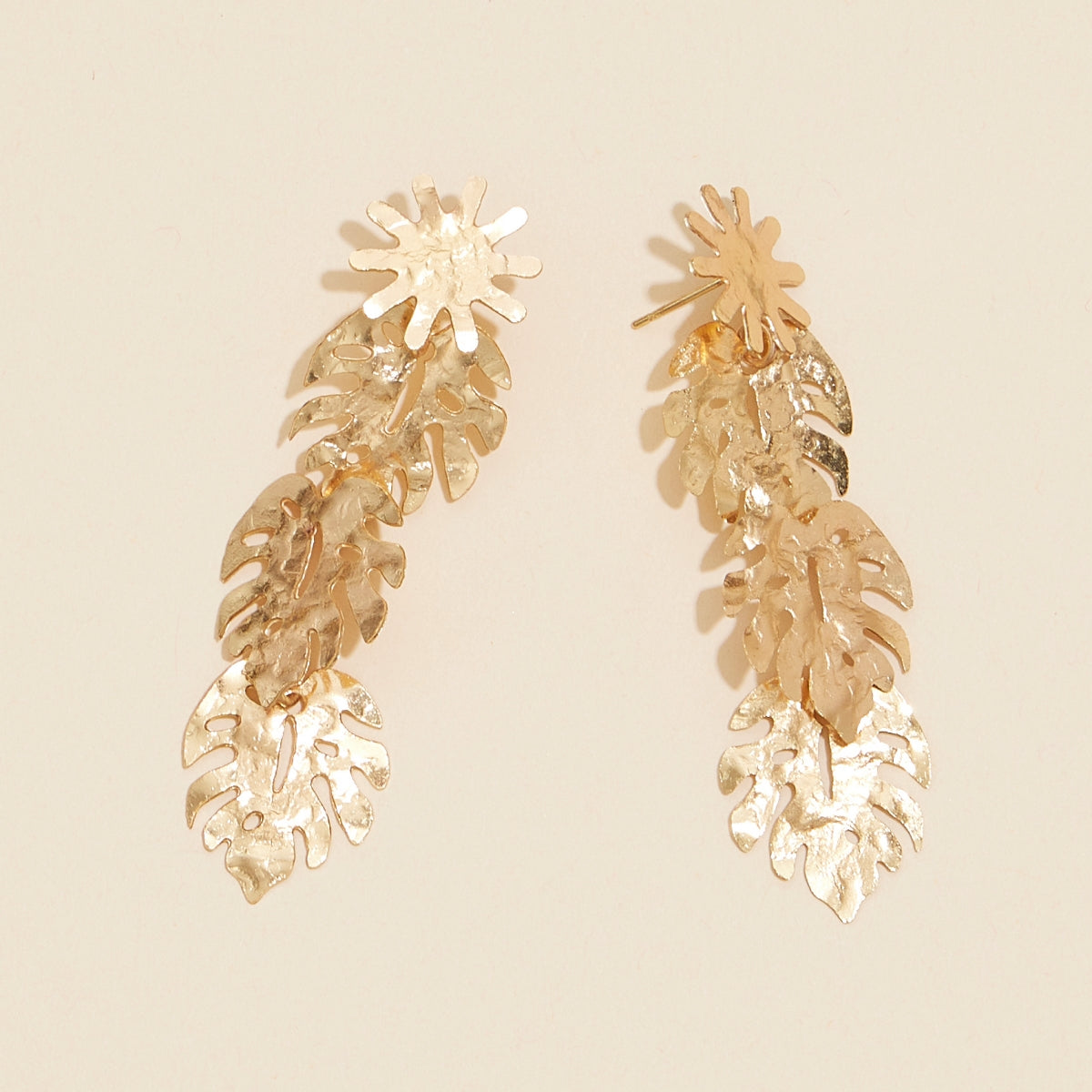 Elegant Tropical Leaf Linked Dangling Earrings