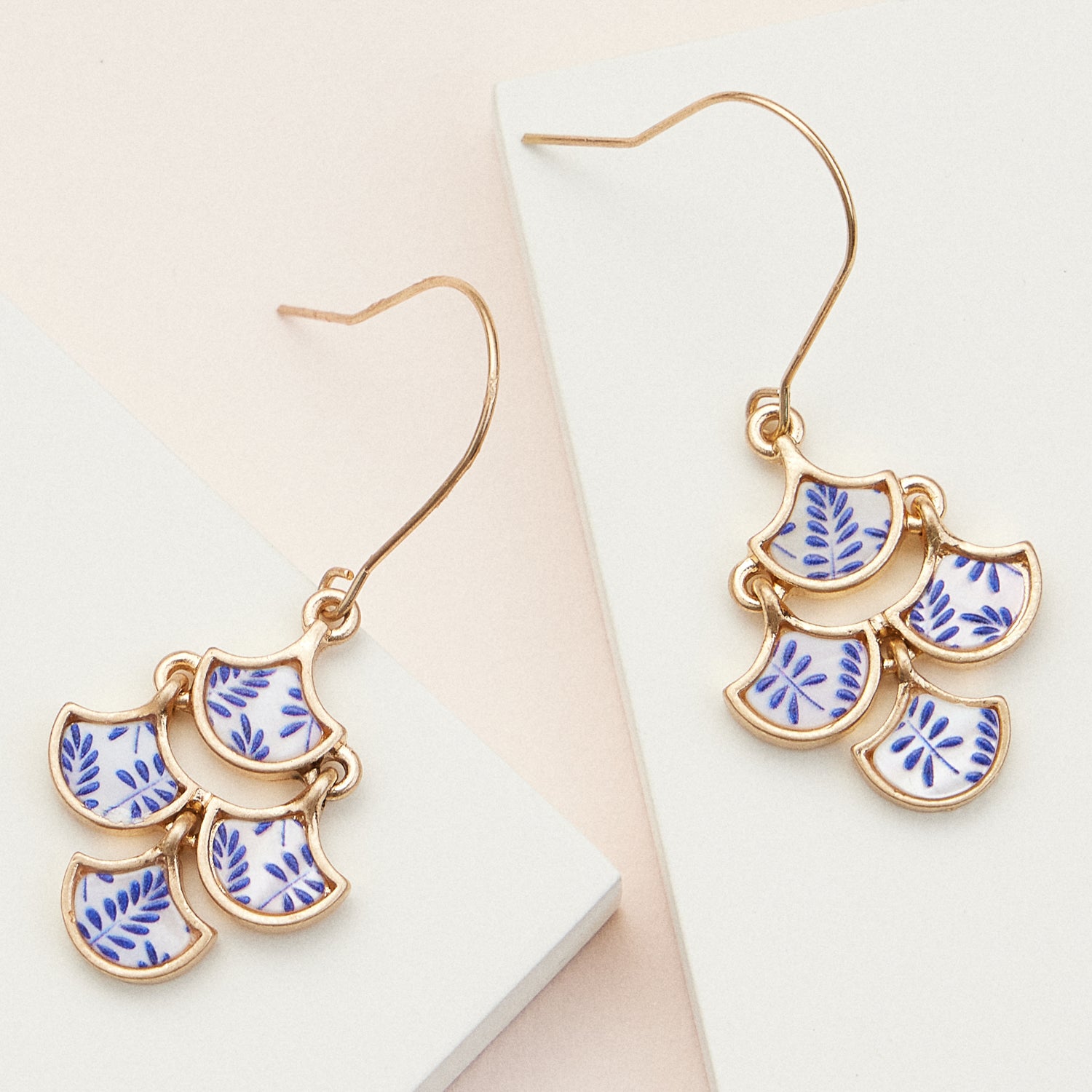 Boho-Chic Gold and Blue Mother of Pearl Drop Earrings – Floral Inlay Design