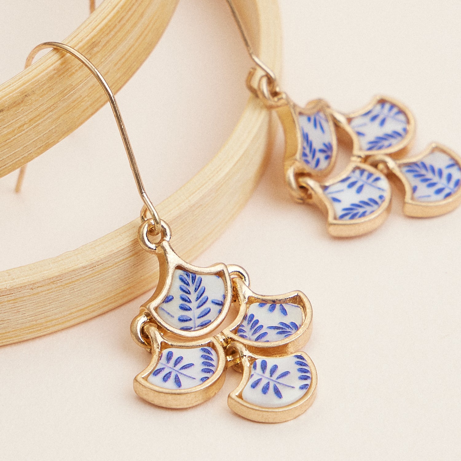 Boho-Chic Gold and Blue Mother of Pearl Drop Earrings – Floral Inlay Design